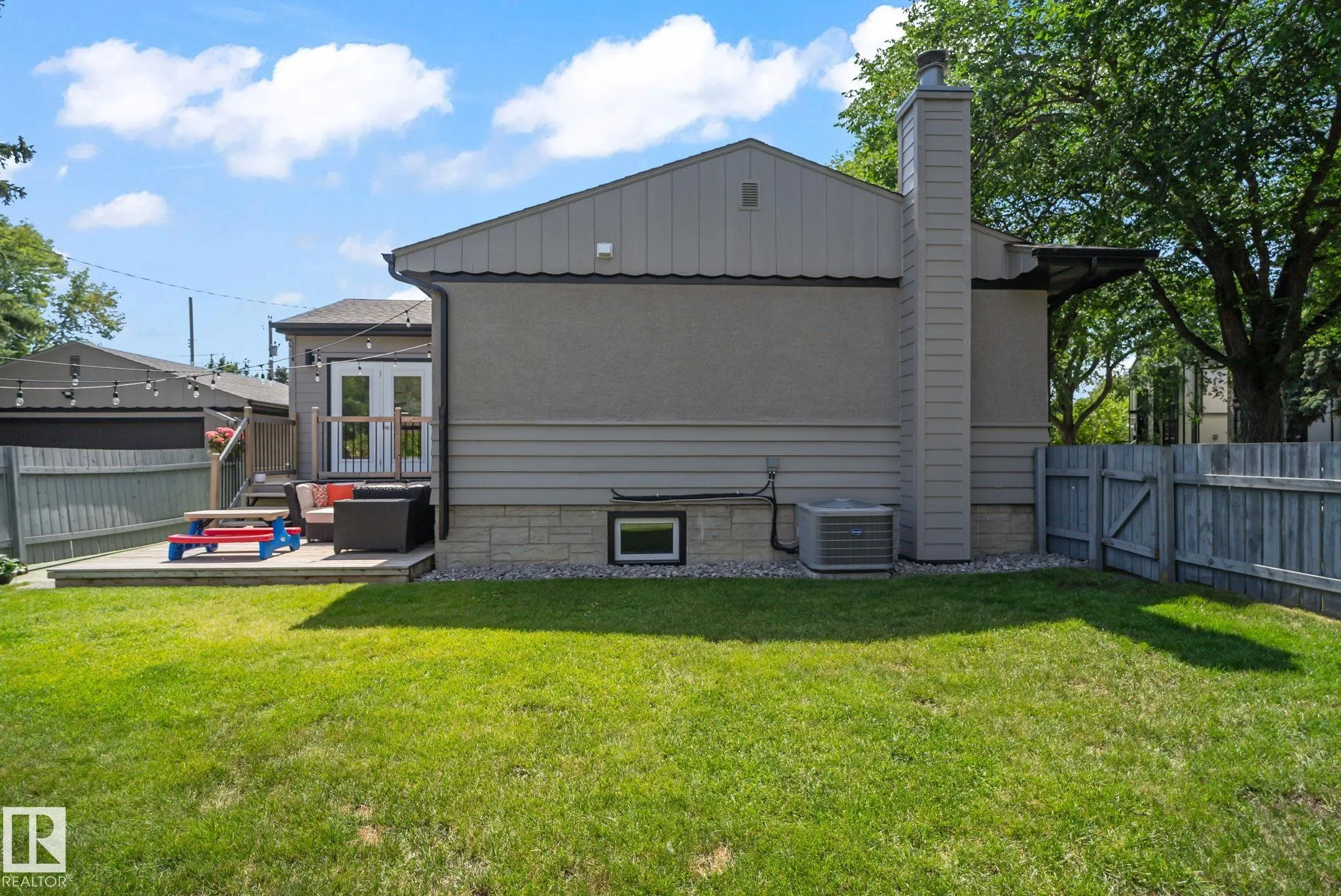 9647 86 Street