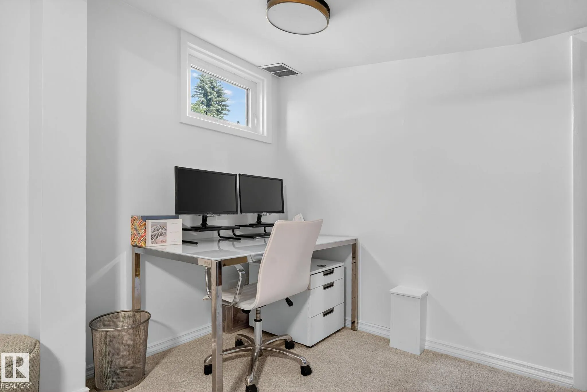 9647 86 Street