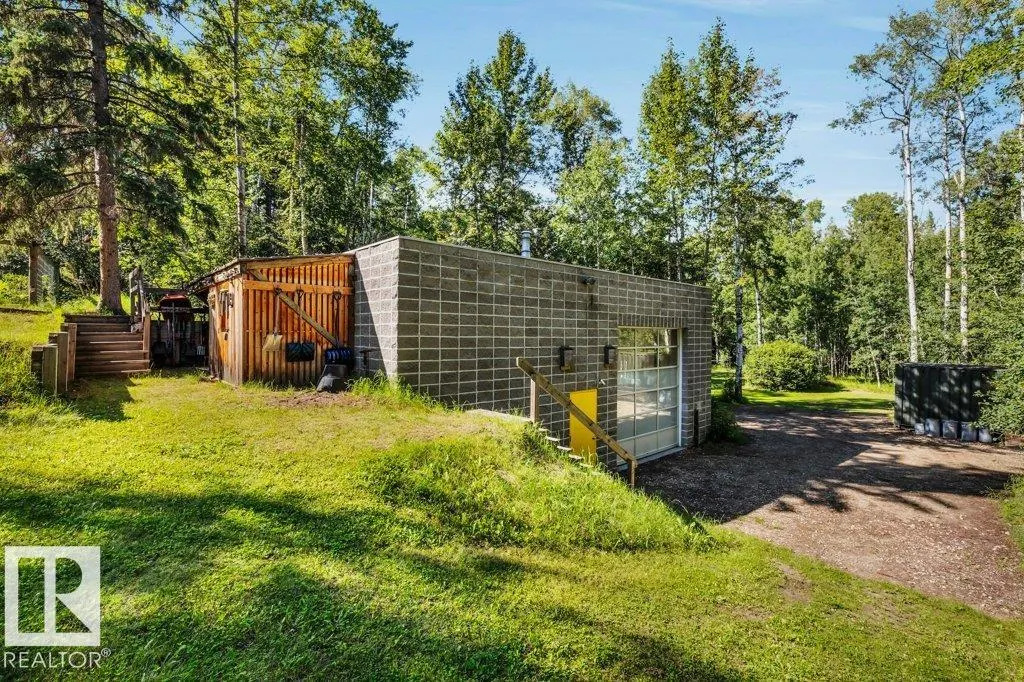 5 51028 Rge Rd 261