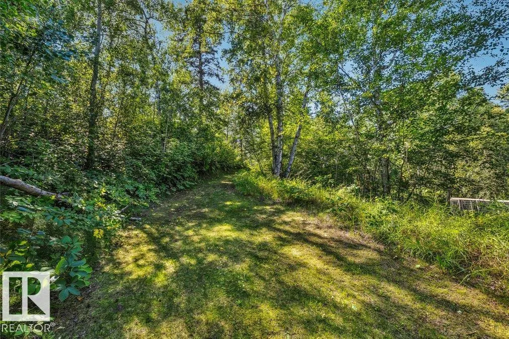 5 51028 Rge Rd 261