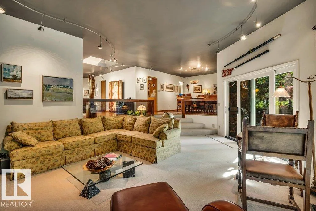 5 51028 Rge Rd 261