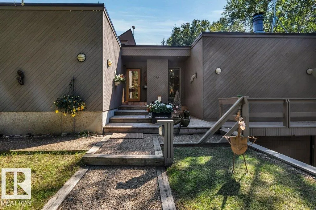5 51028 Rge Rd 261