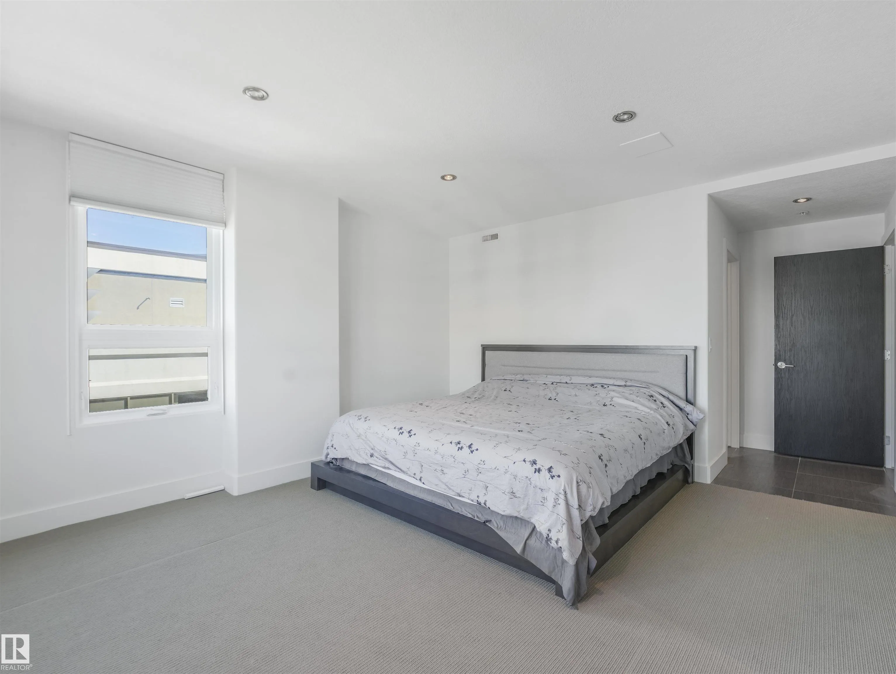 9939 109 Street