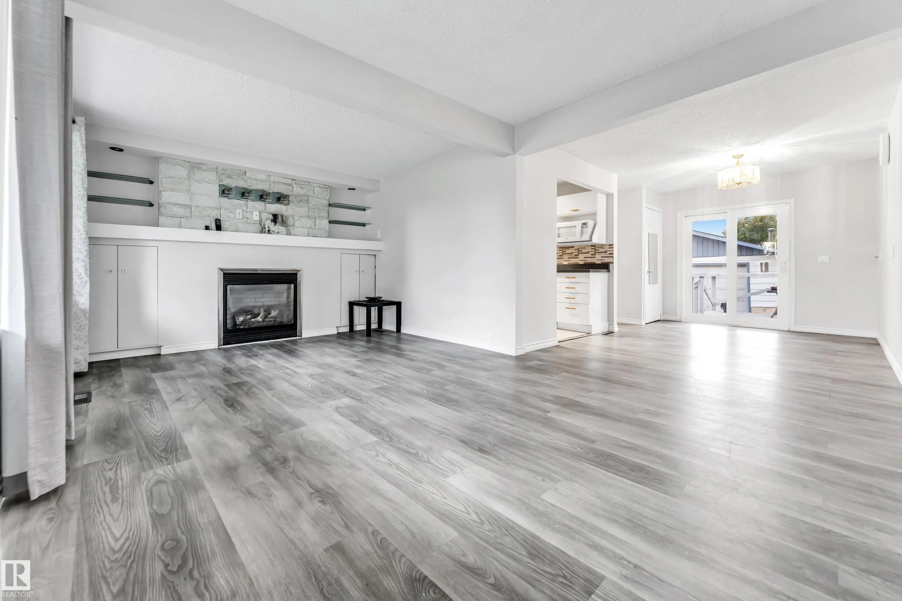 79 Garnet Cres