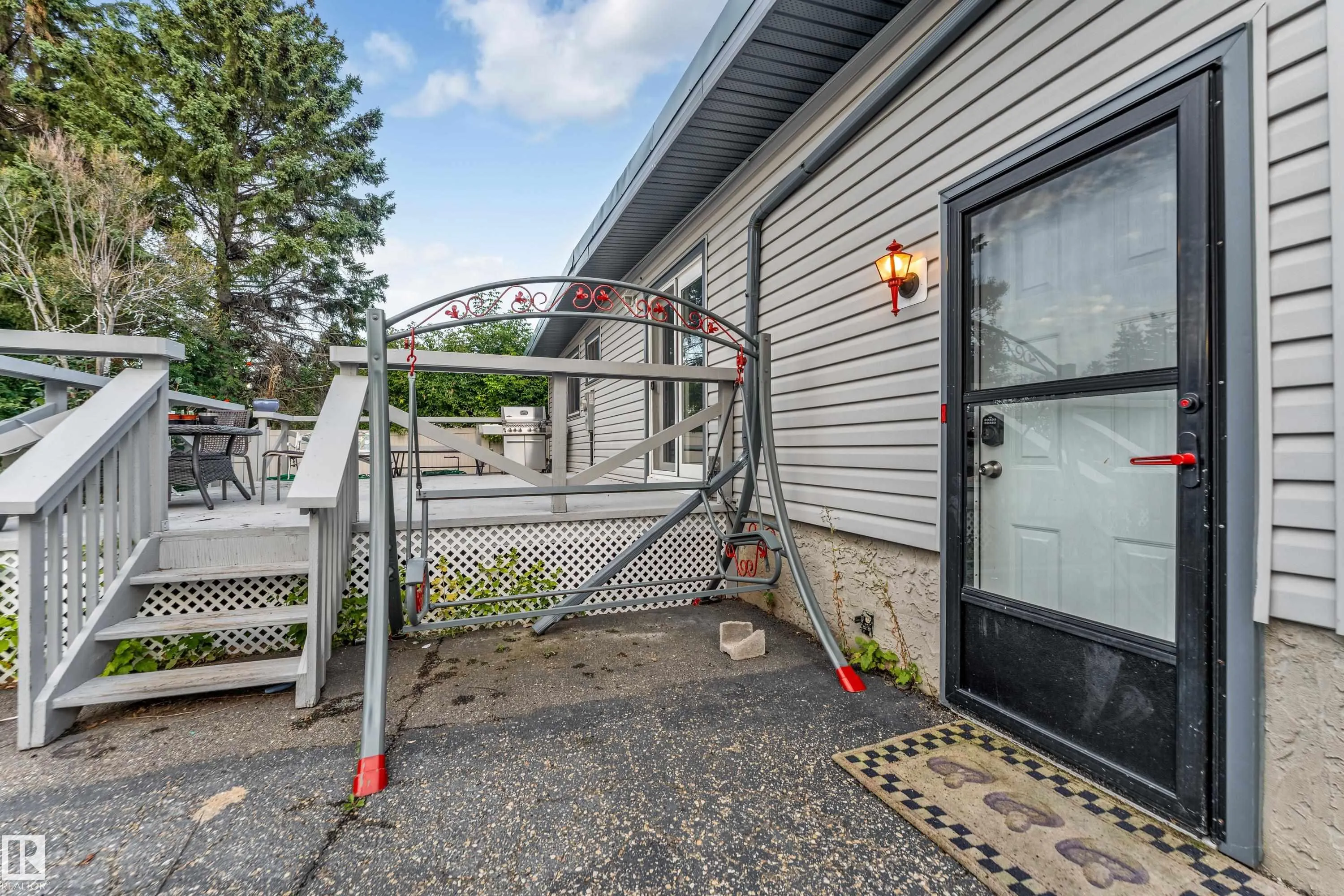 79 Garnet Cres