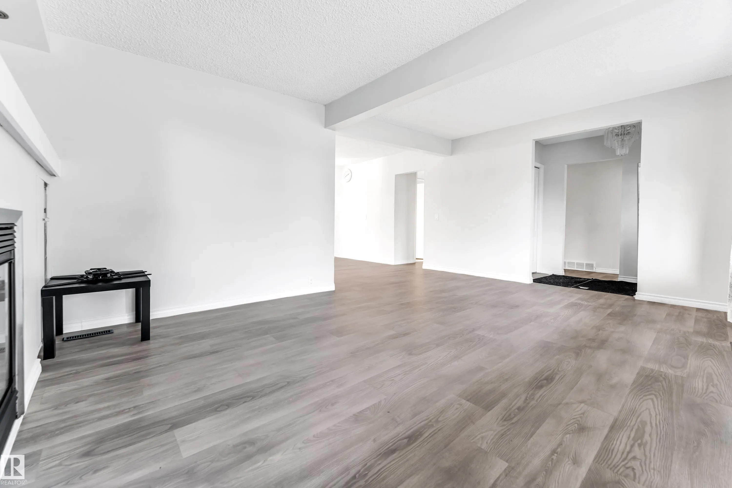79 Garnet Cres