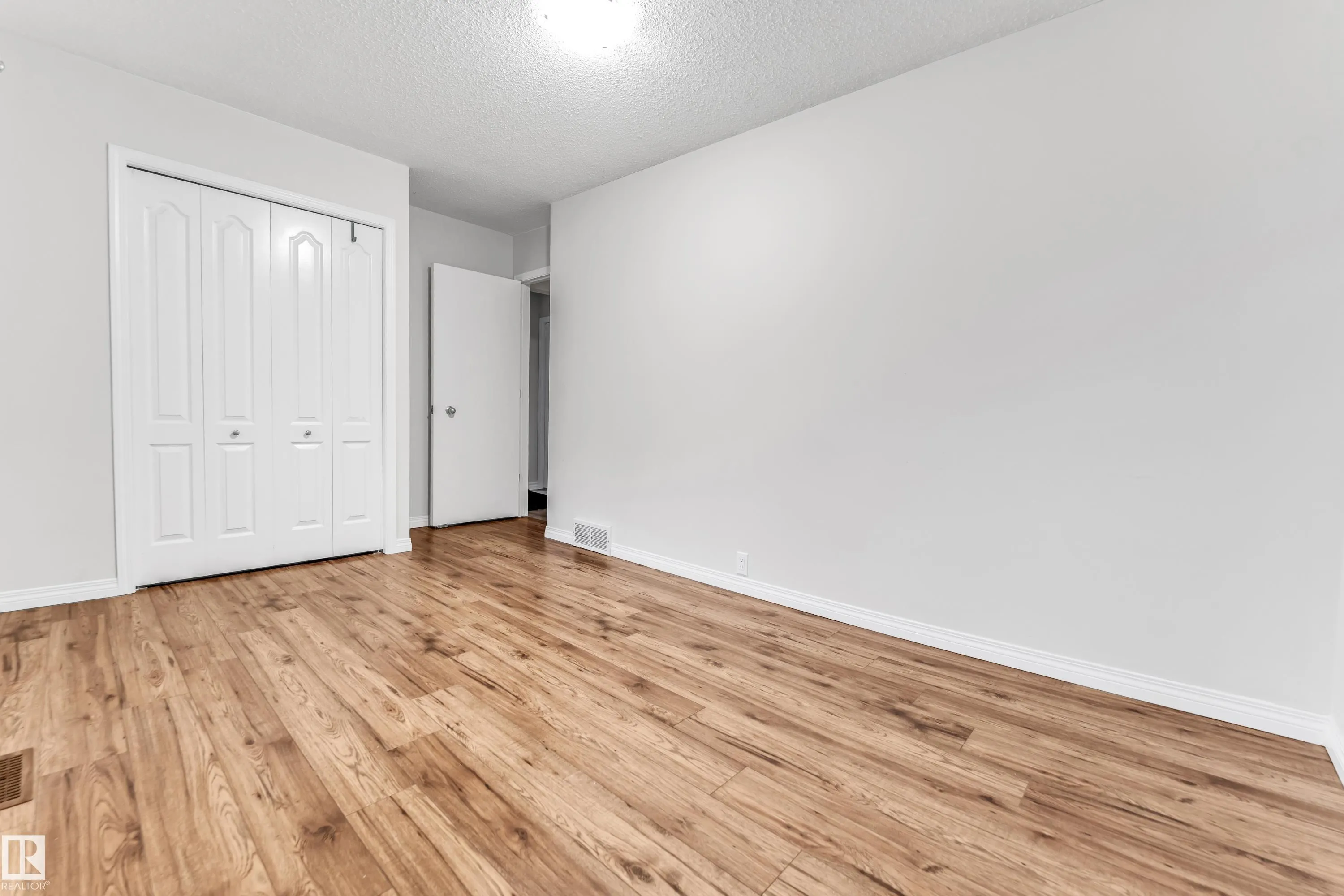 79 Garnet Cres