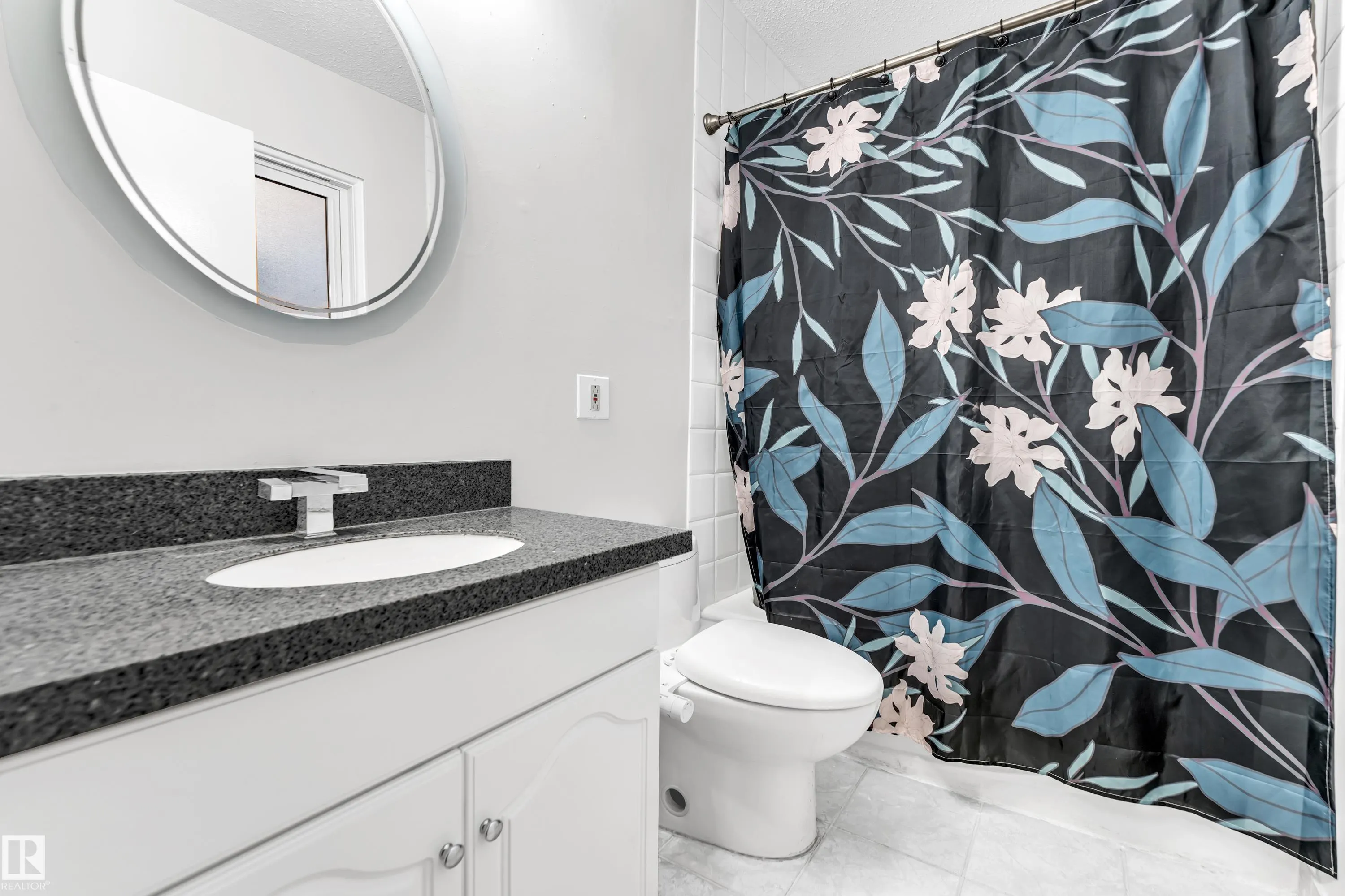 79 Garnet Cres