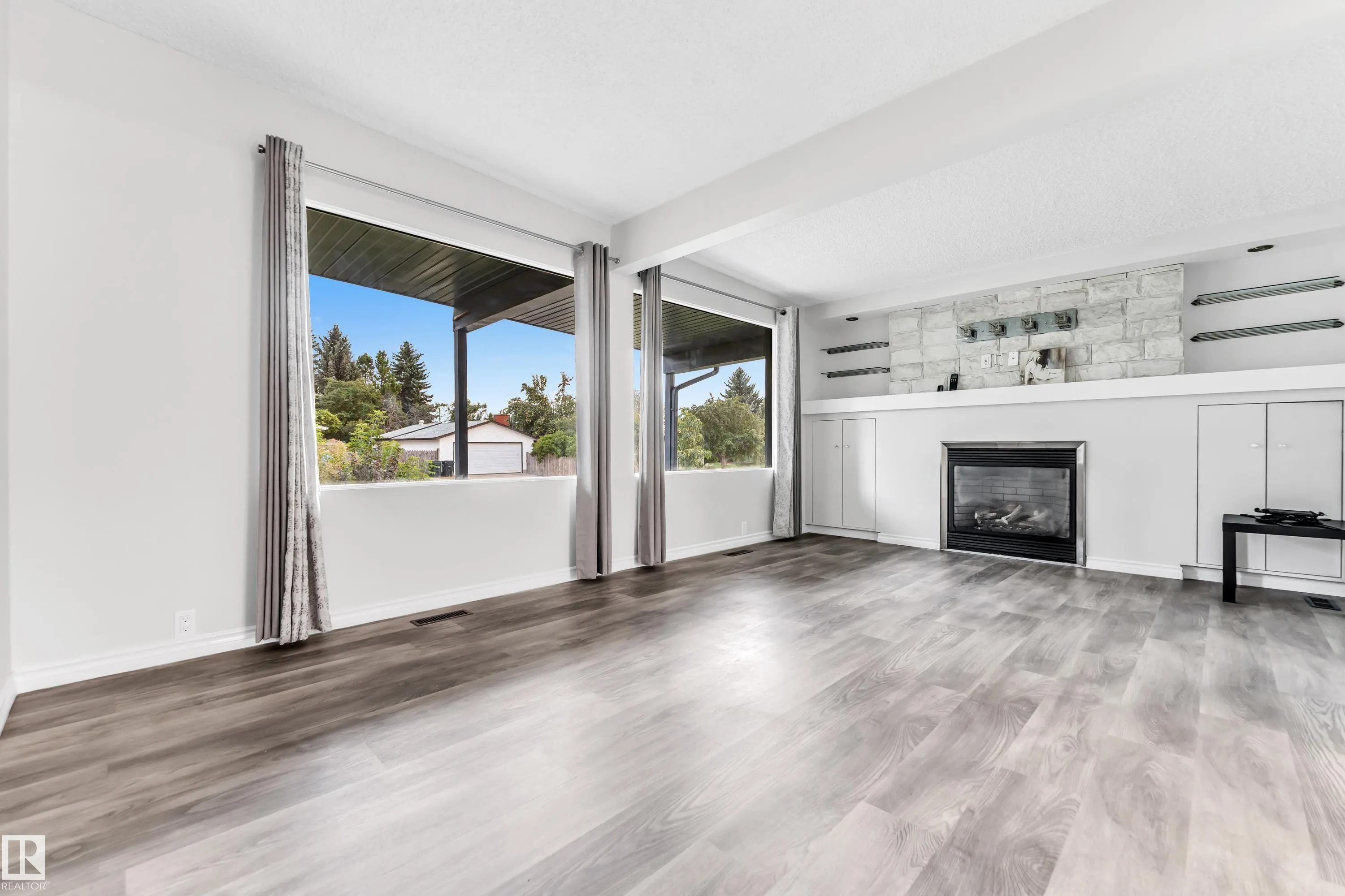 79 Garnet Cres