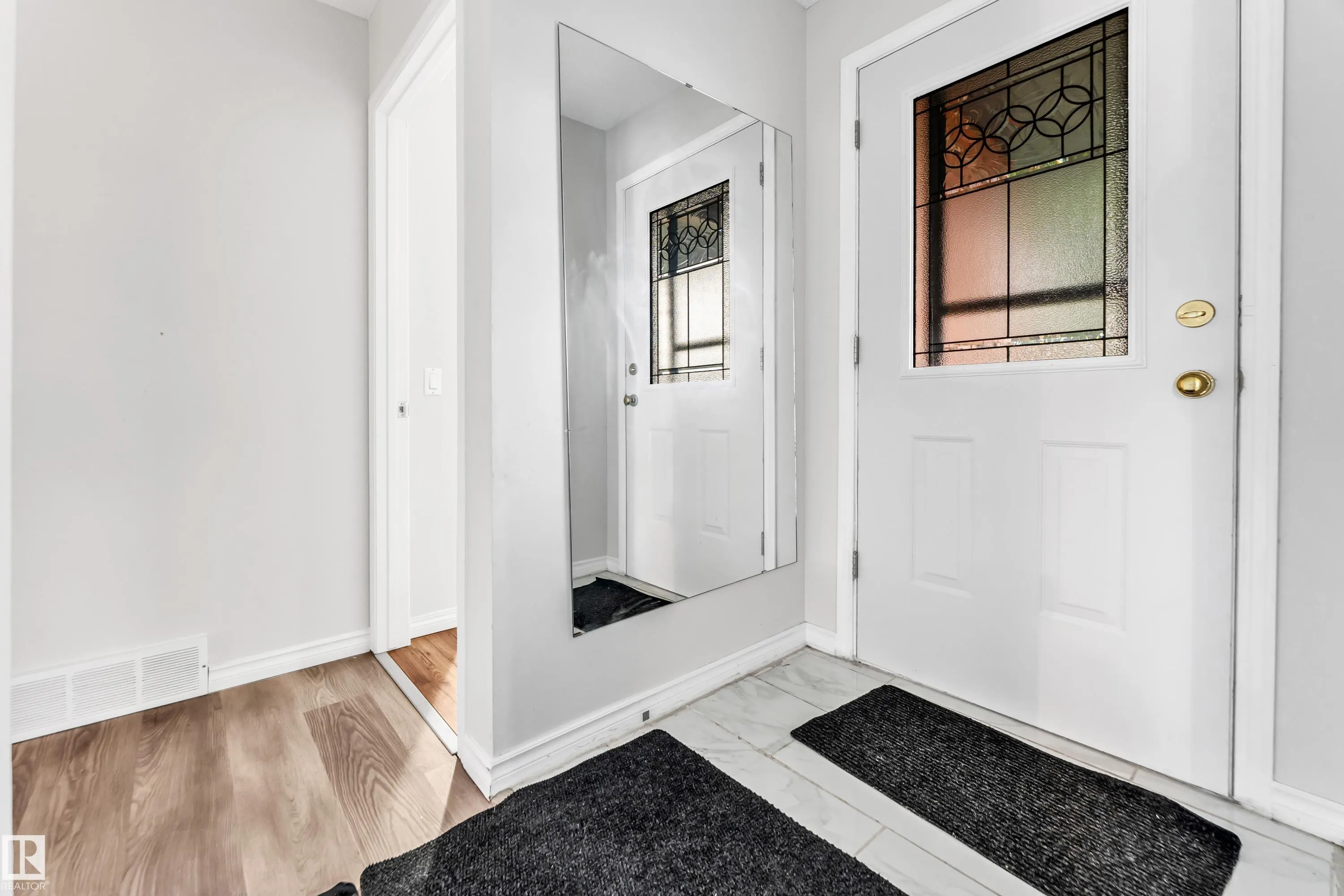 79 Garnet Cres