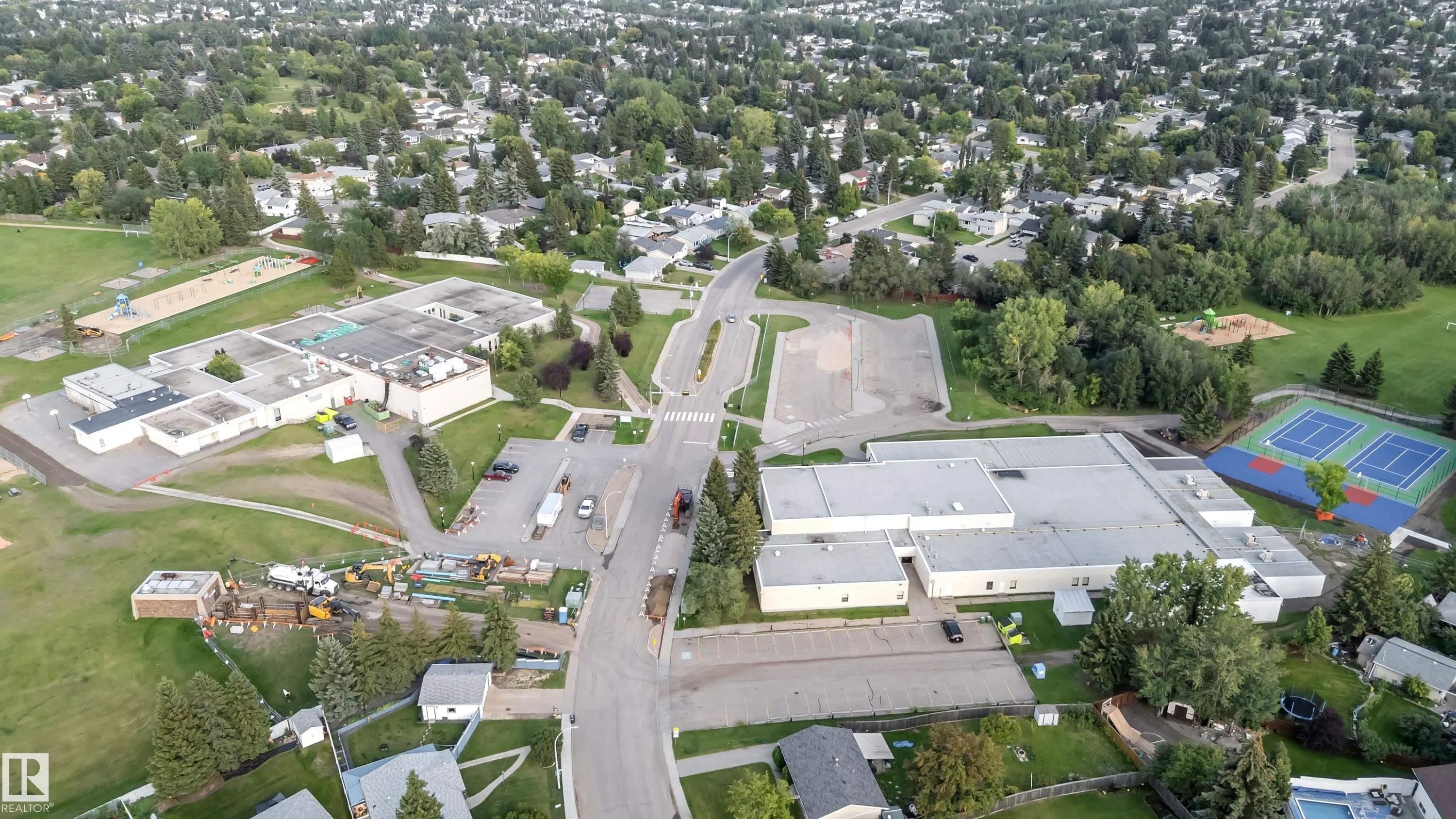 79 Garnet Cres