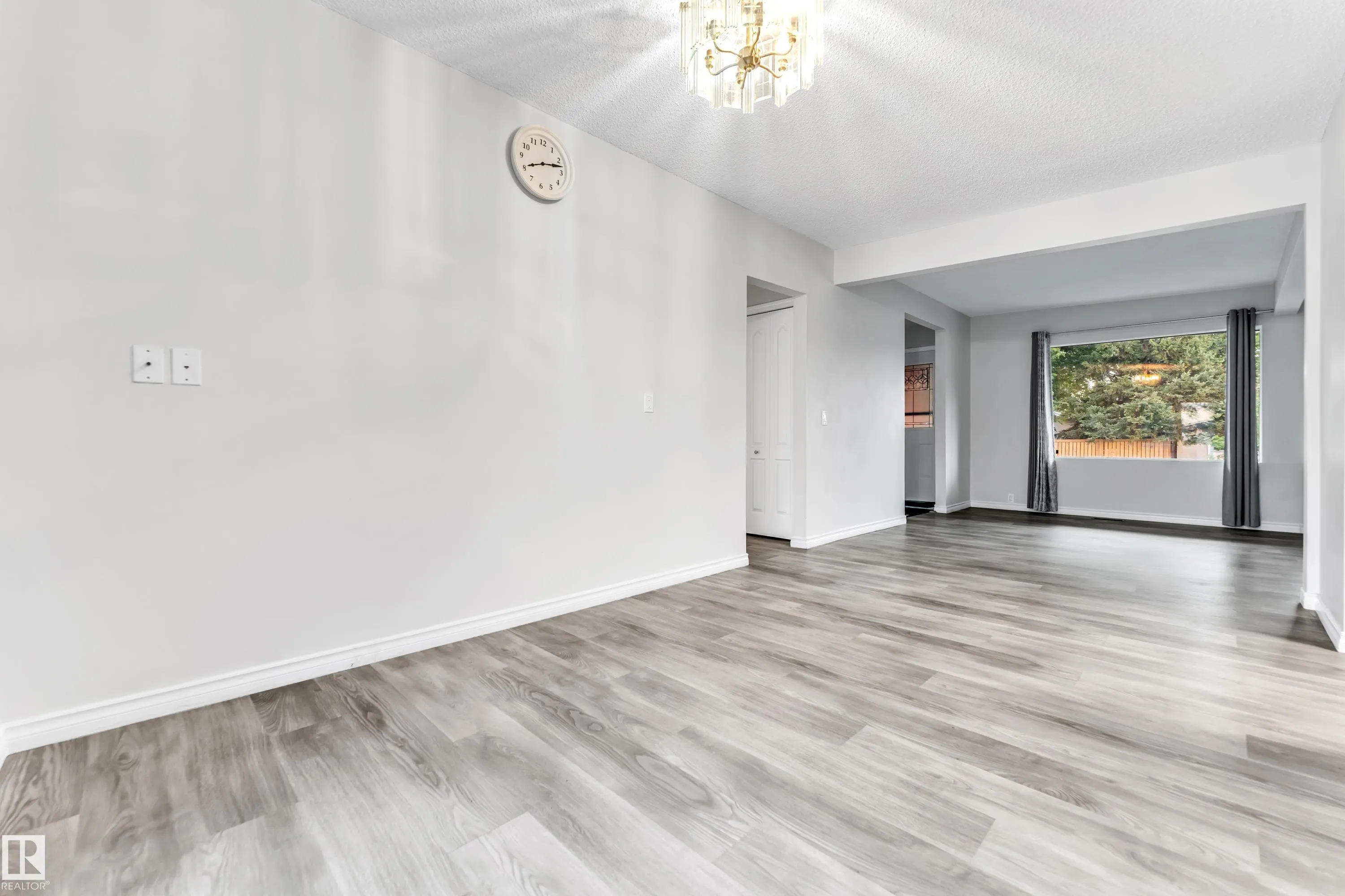 79 Garnet Cres
