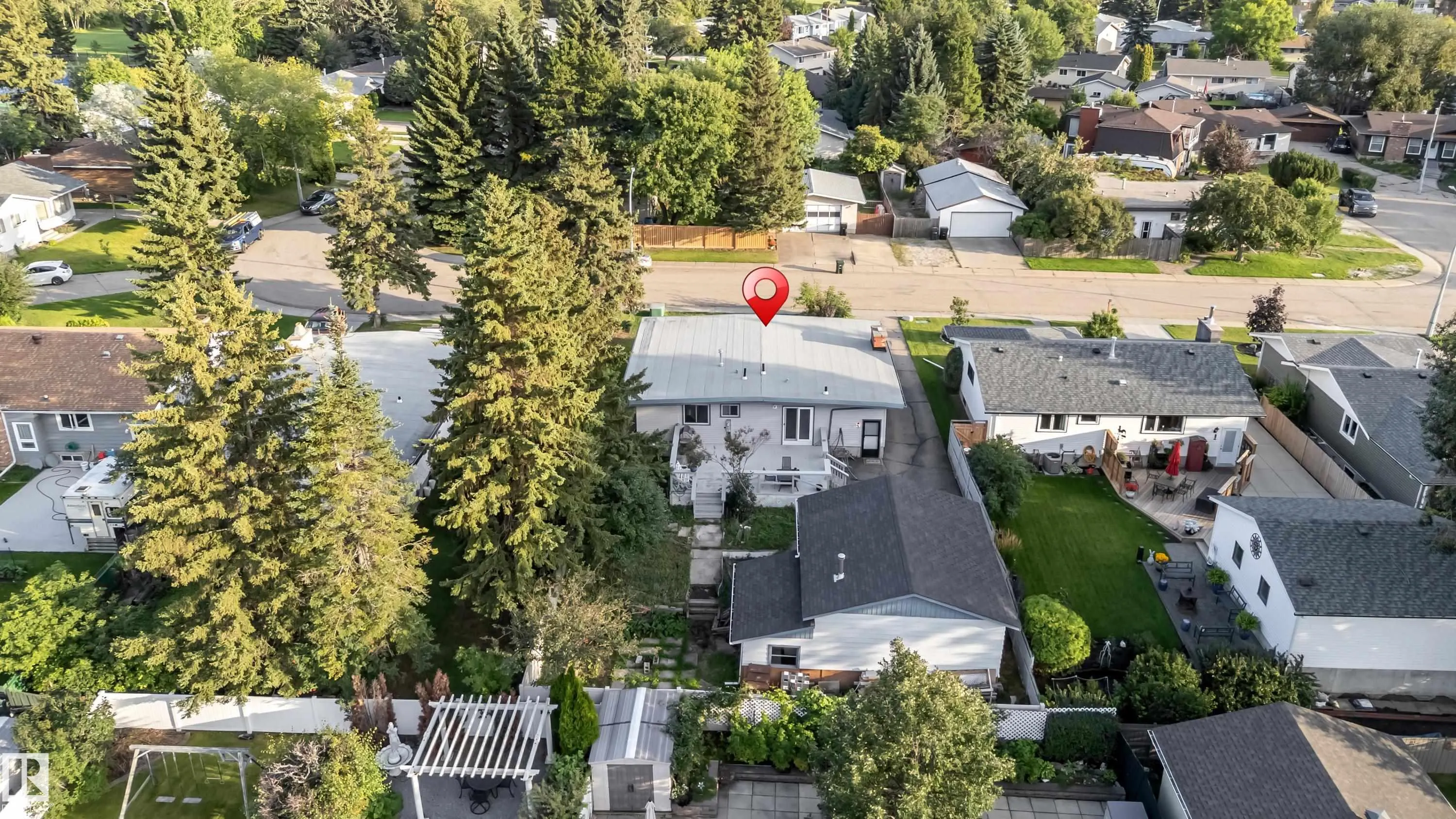 79 Garnet Cres