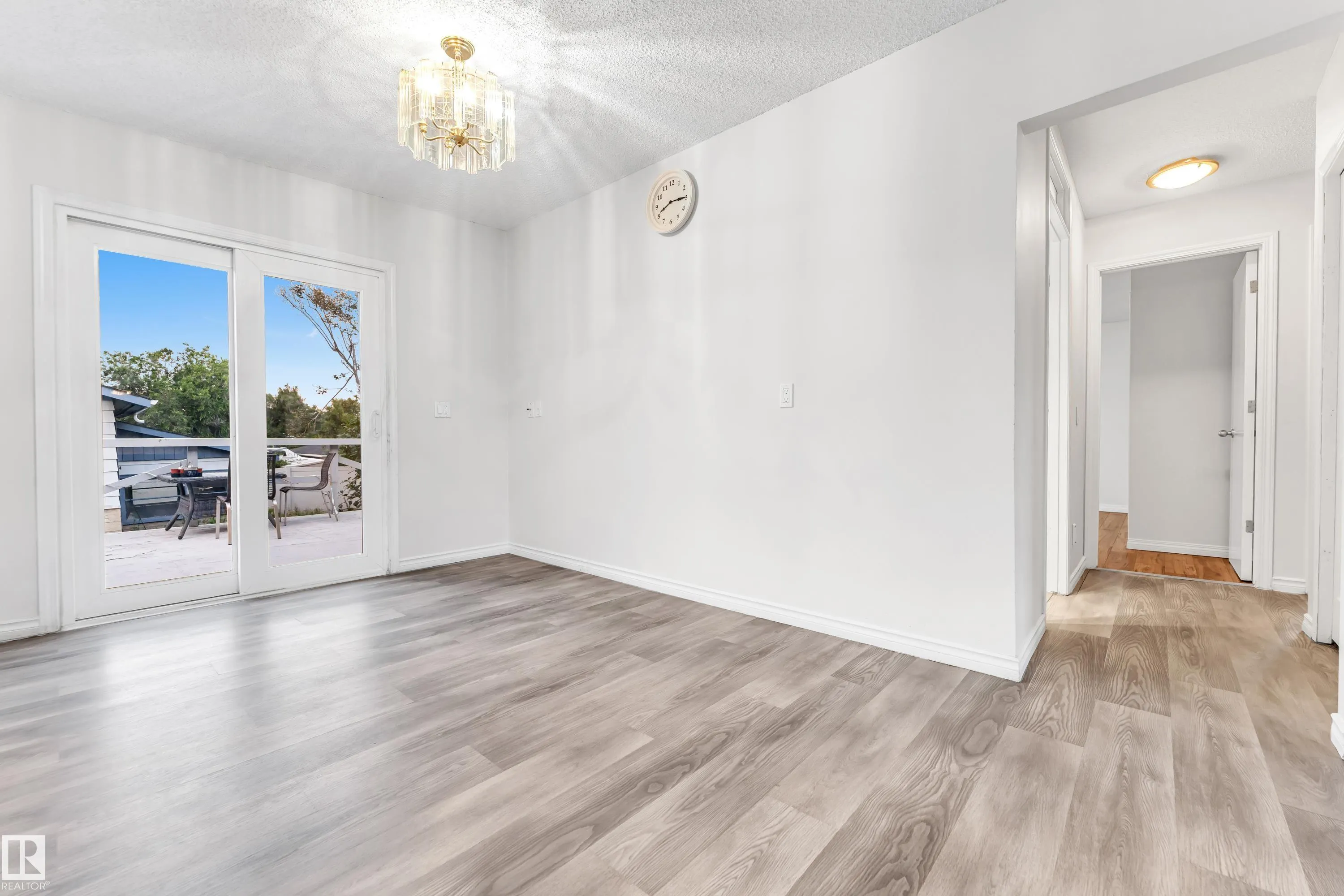 79 Garnet Cres