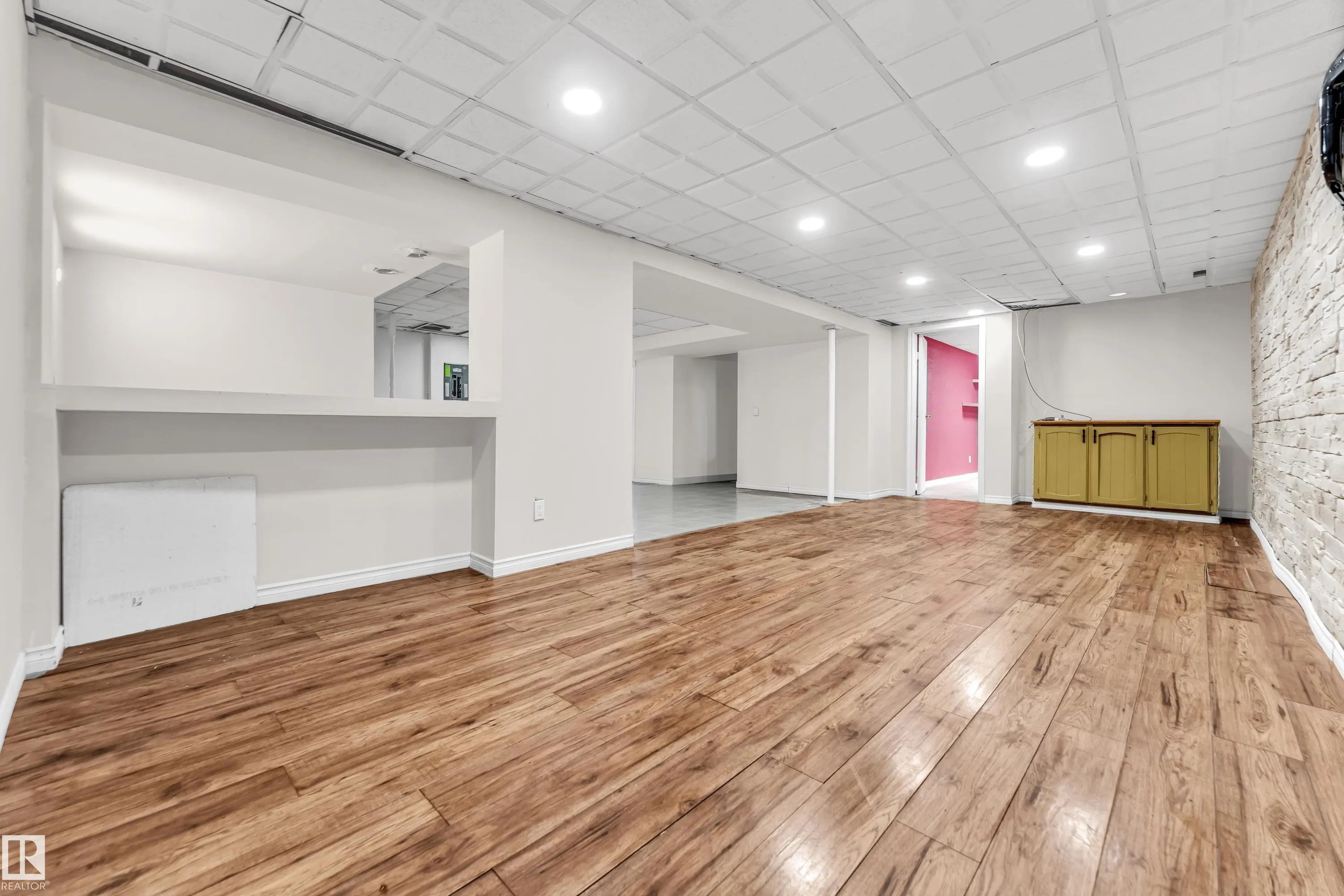 79 Garnet Cres