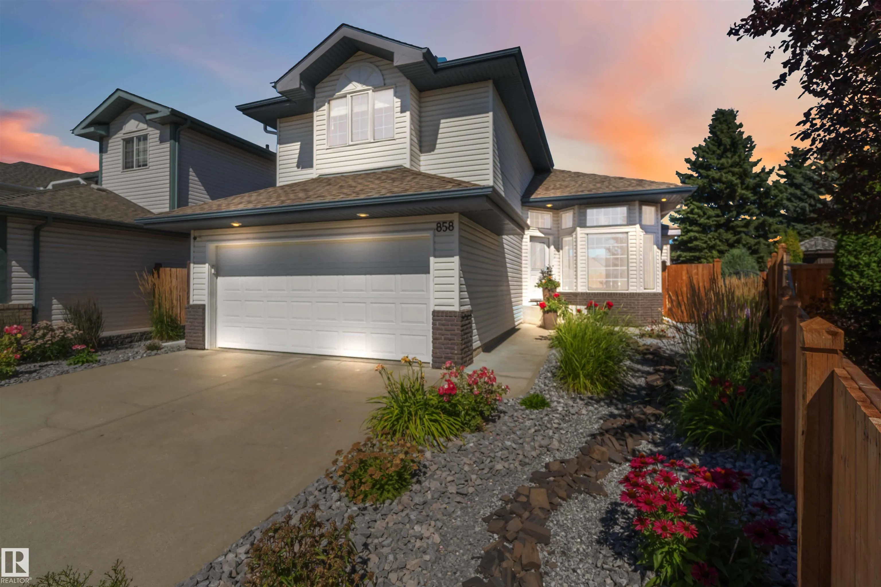 858 RYAN Place