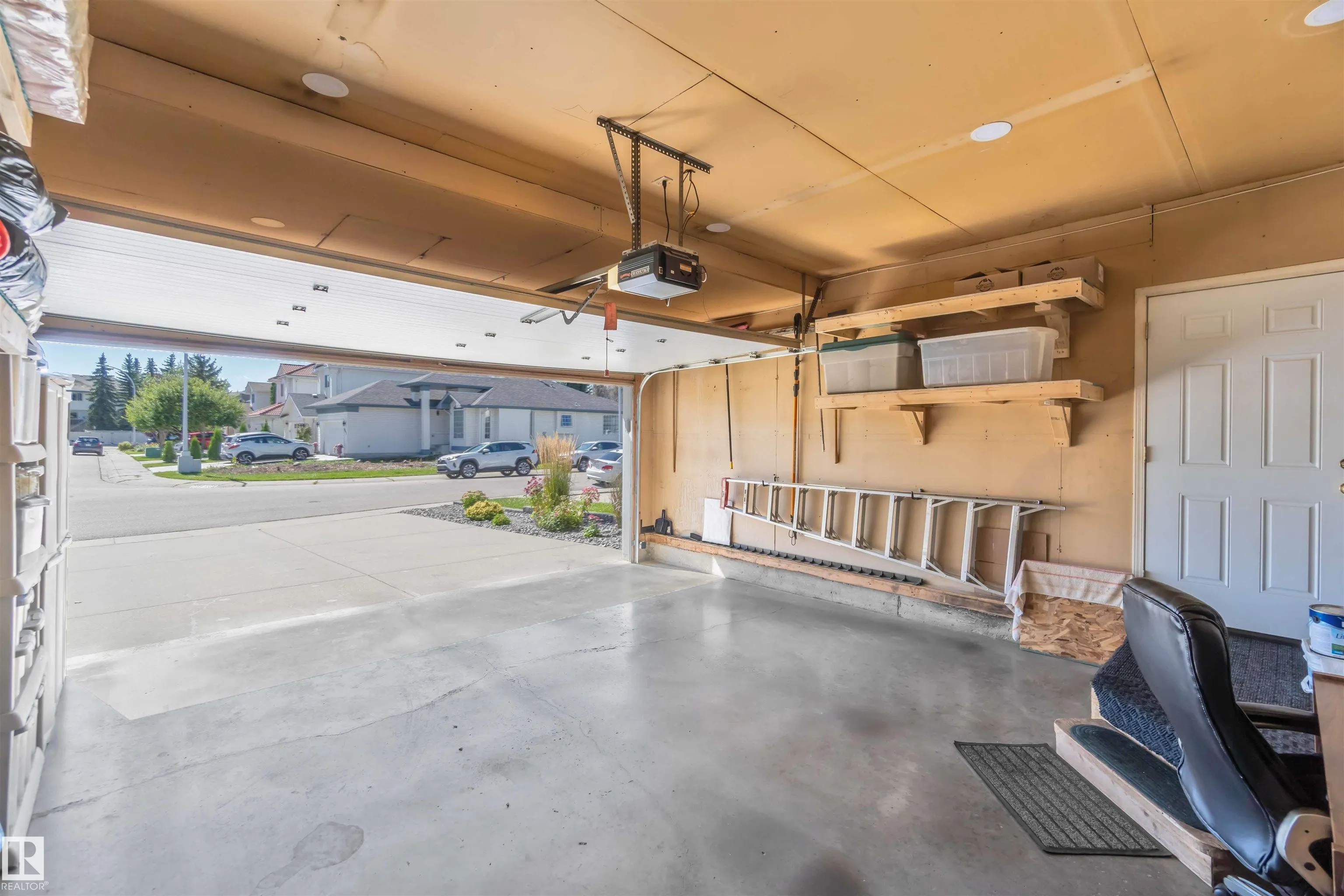 858 RYAN Place