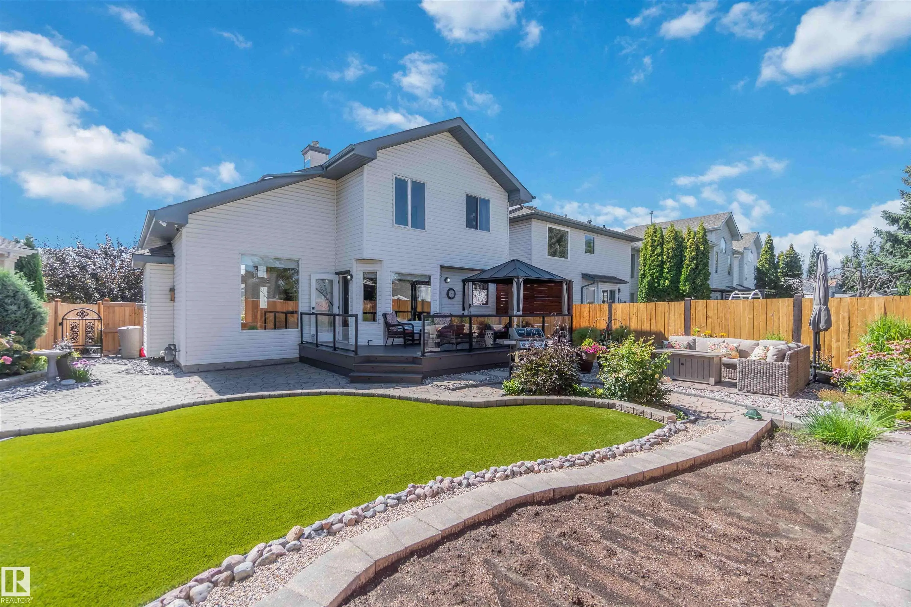 858 RYAN Place