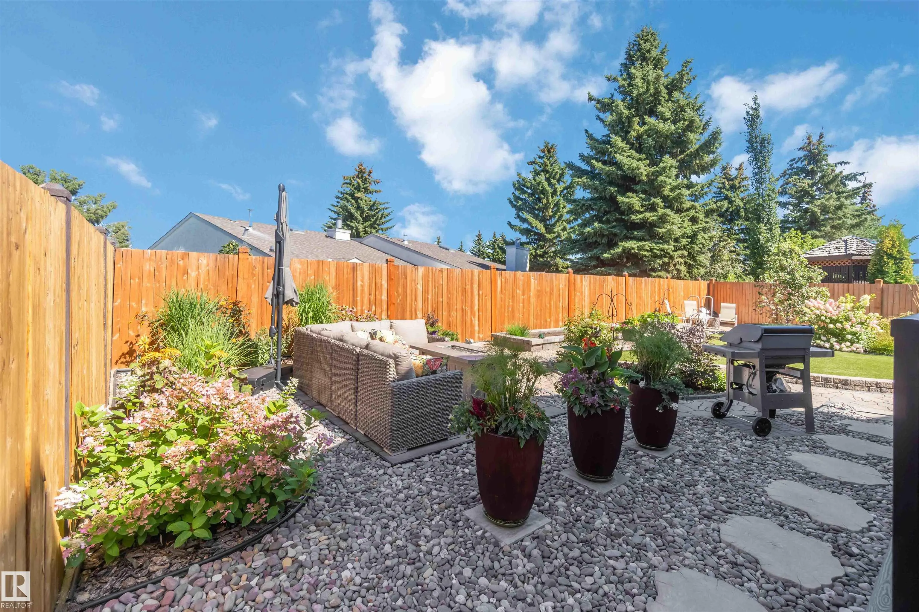 858 RYAN Place