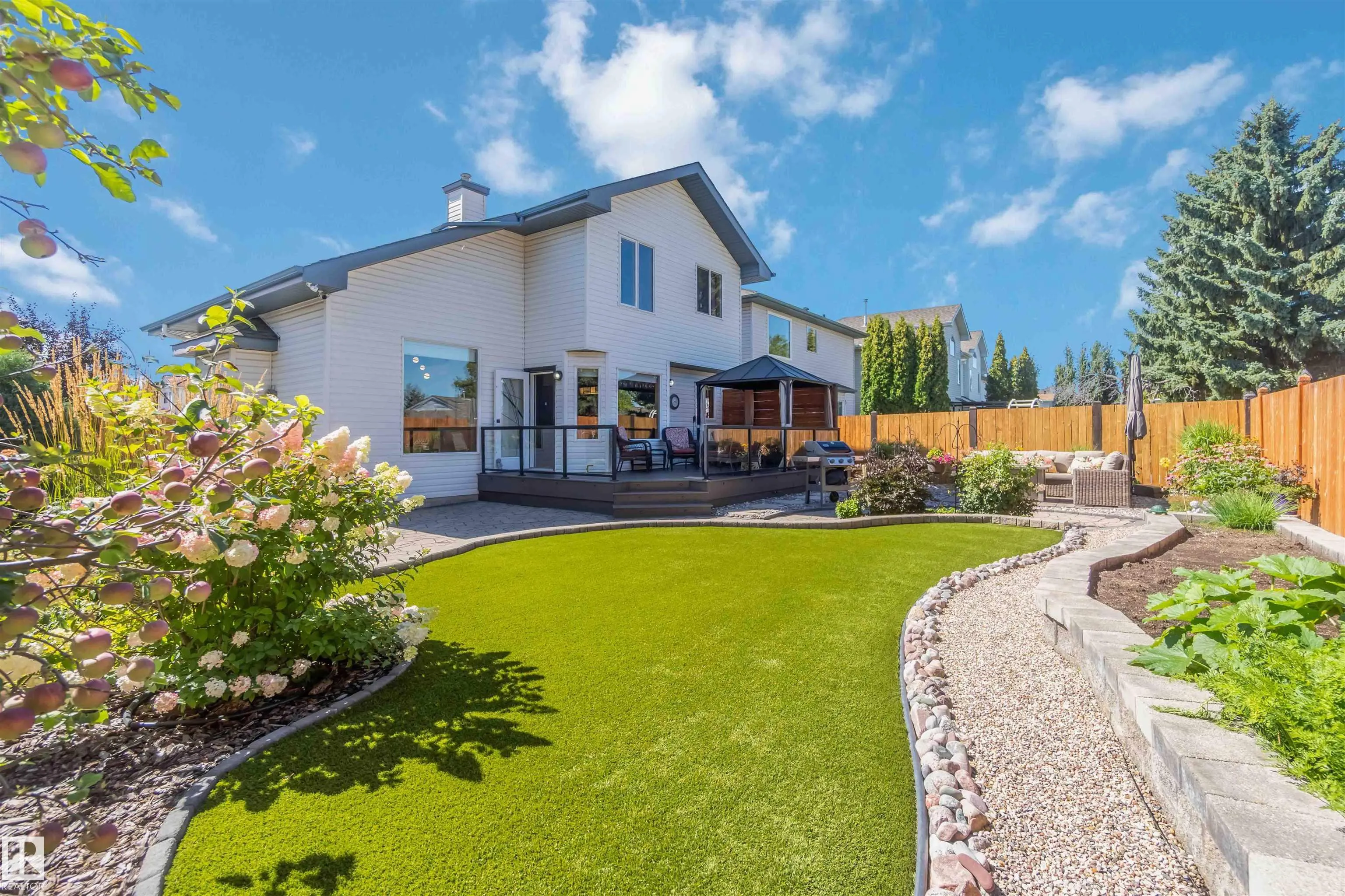 858 RYAN Place