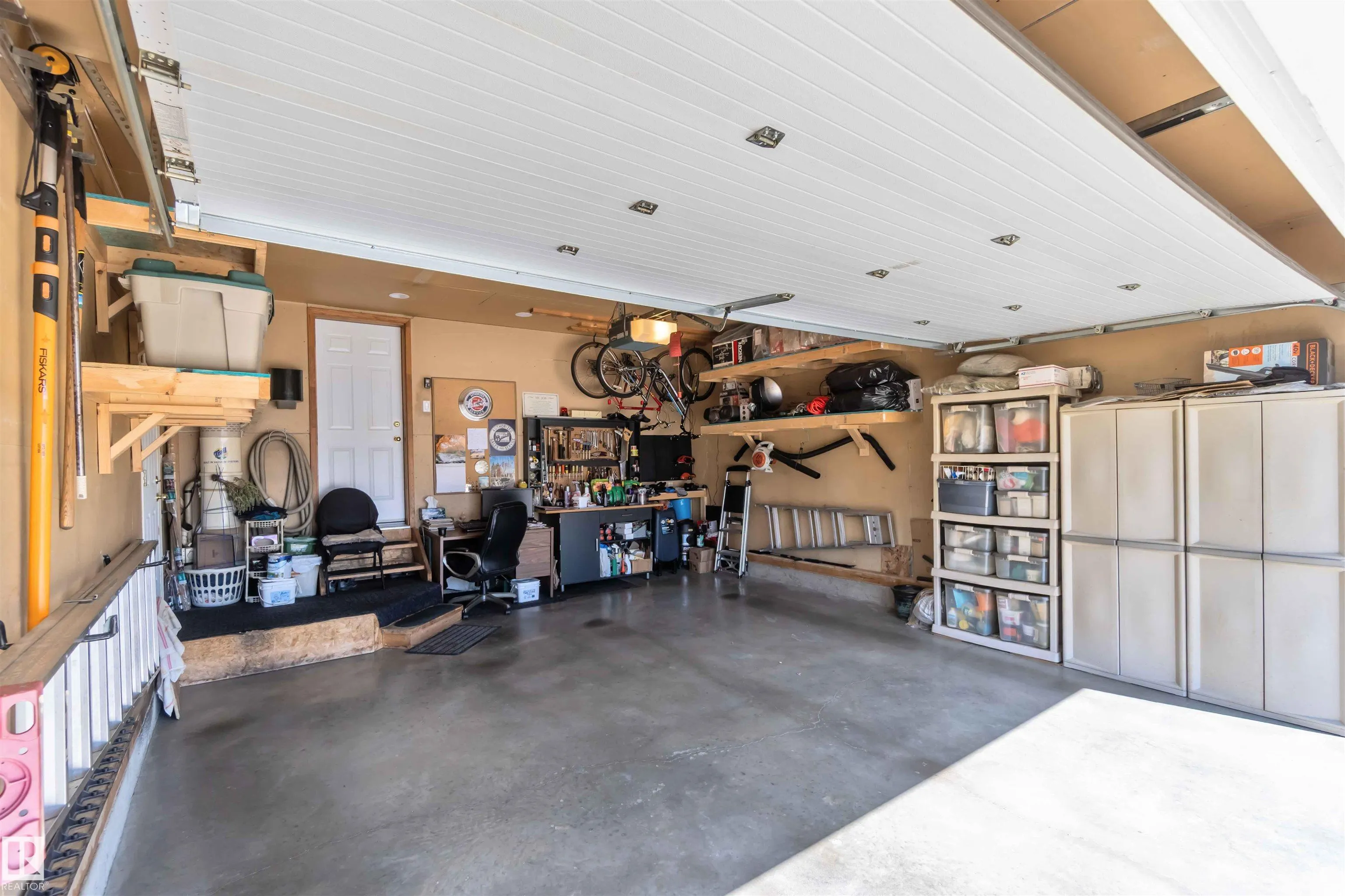 858 RYAN Place