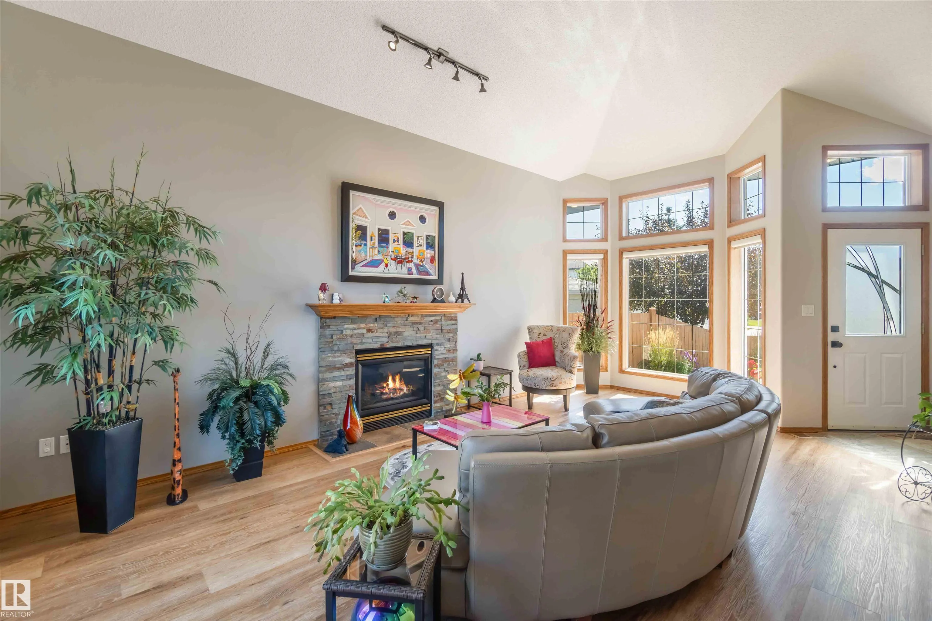 858 RYAN Place