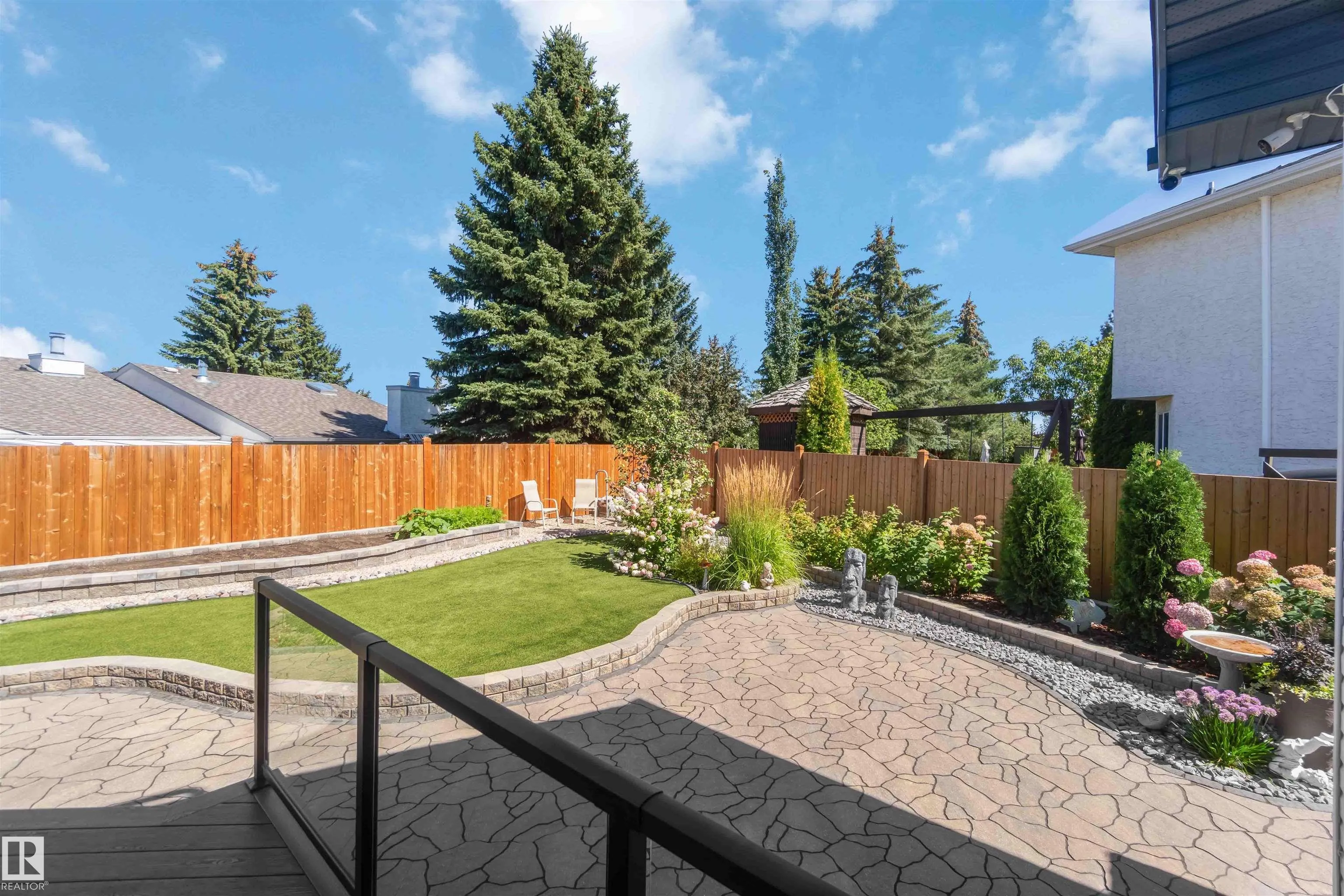 858 RYAN Place