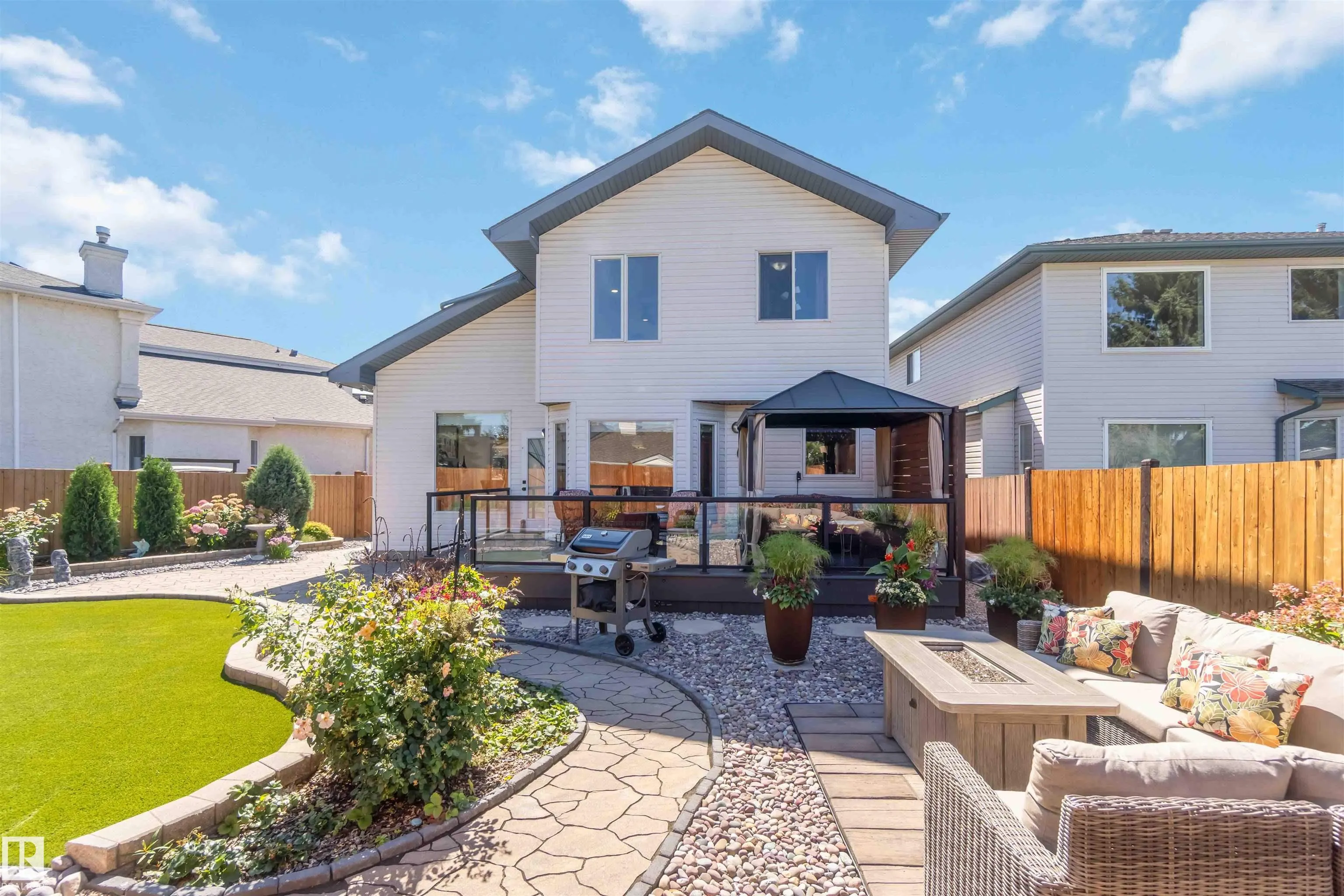 858 RYAN Place