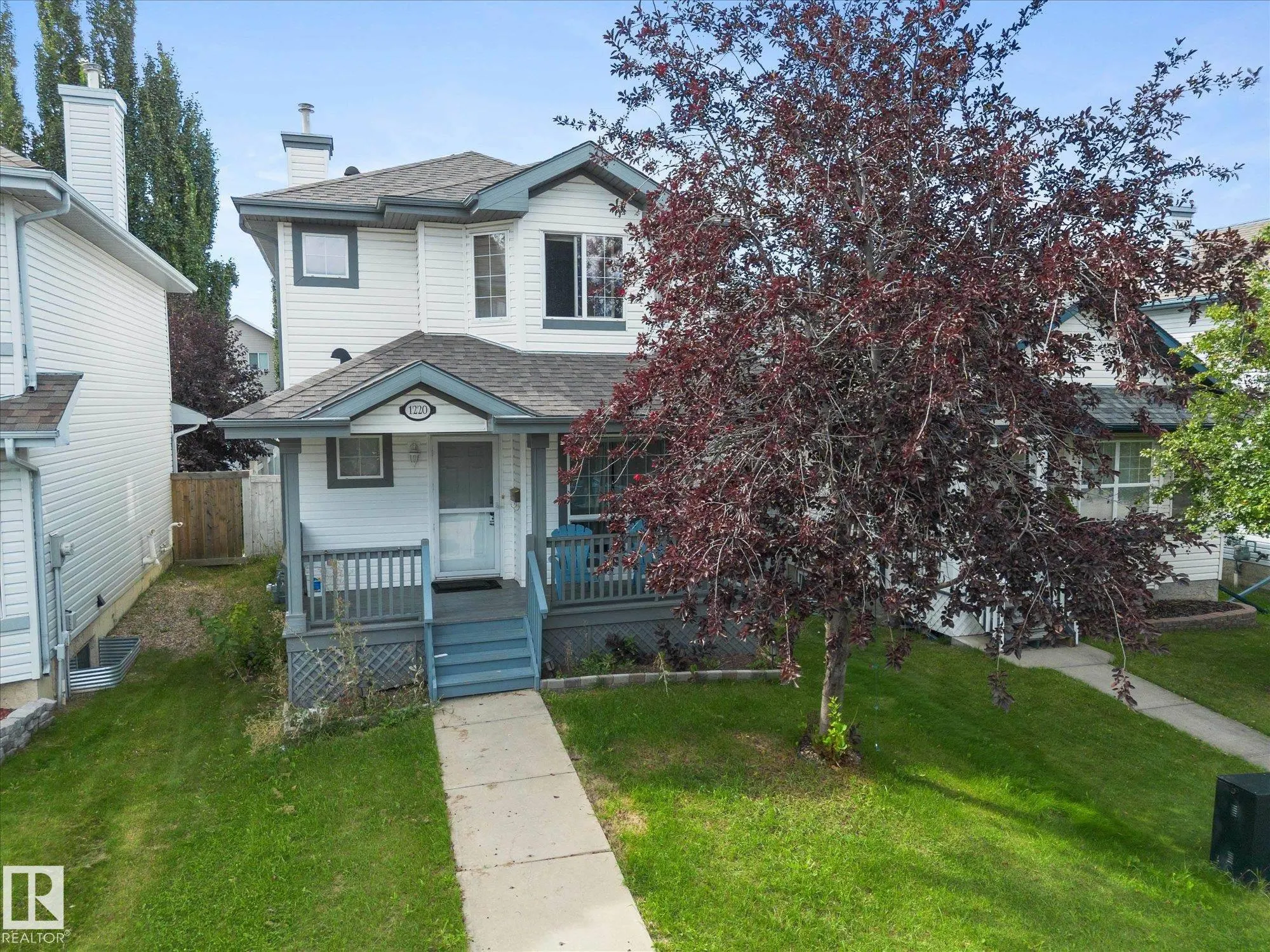 1220 Gillespie Crescent