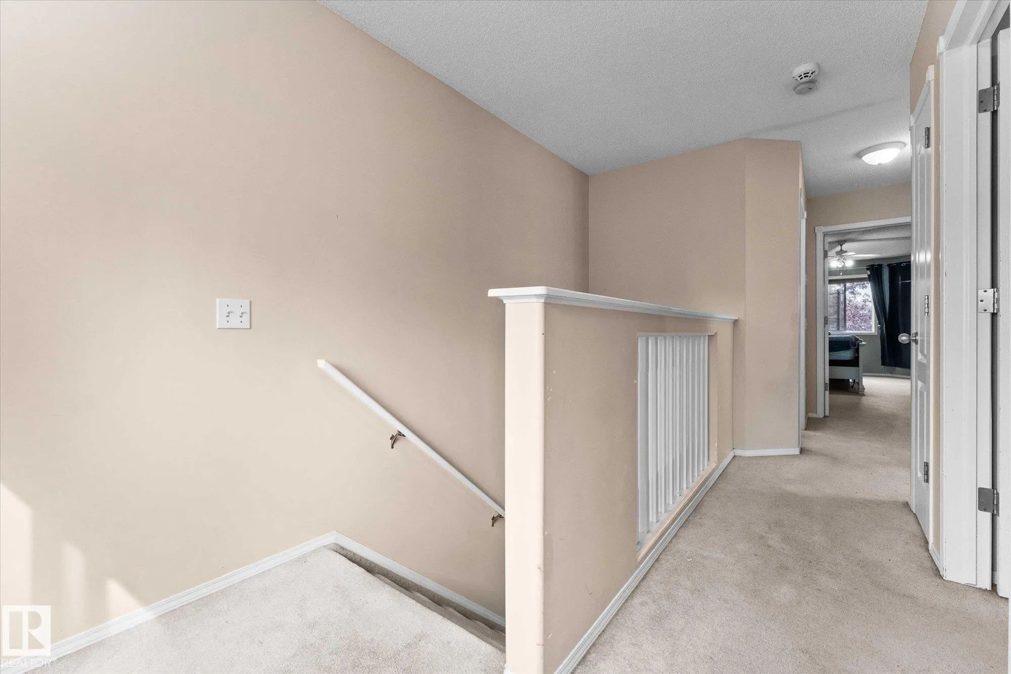 1220 Gillespie Crescent