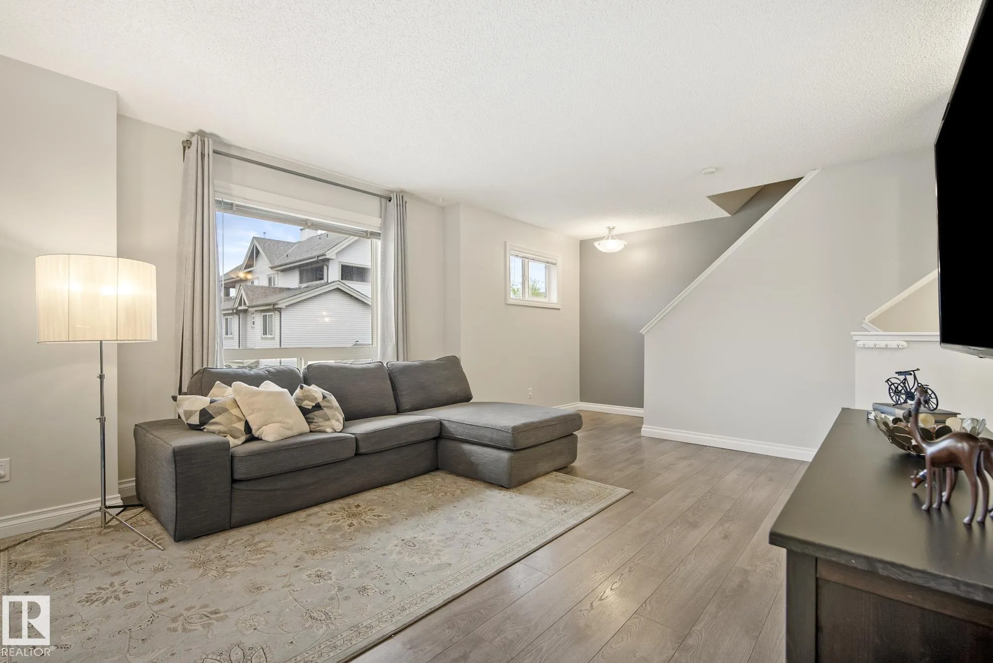 12050 17 Avenue