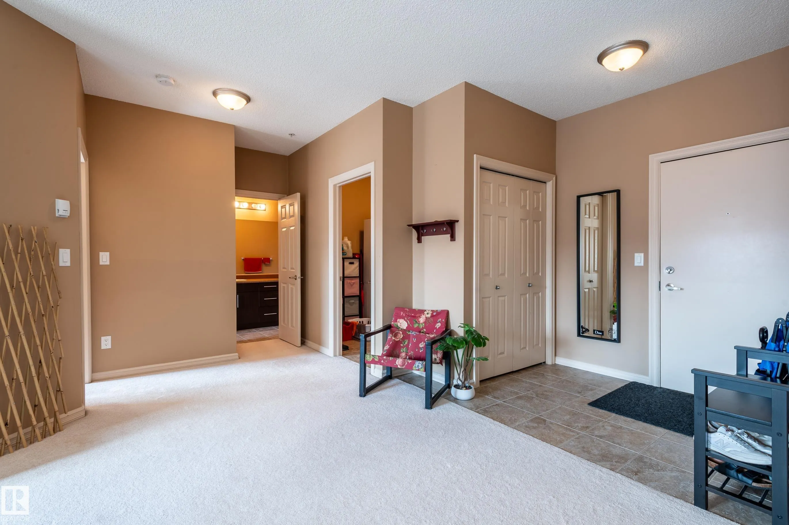 263 MACEWAN Road