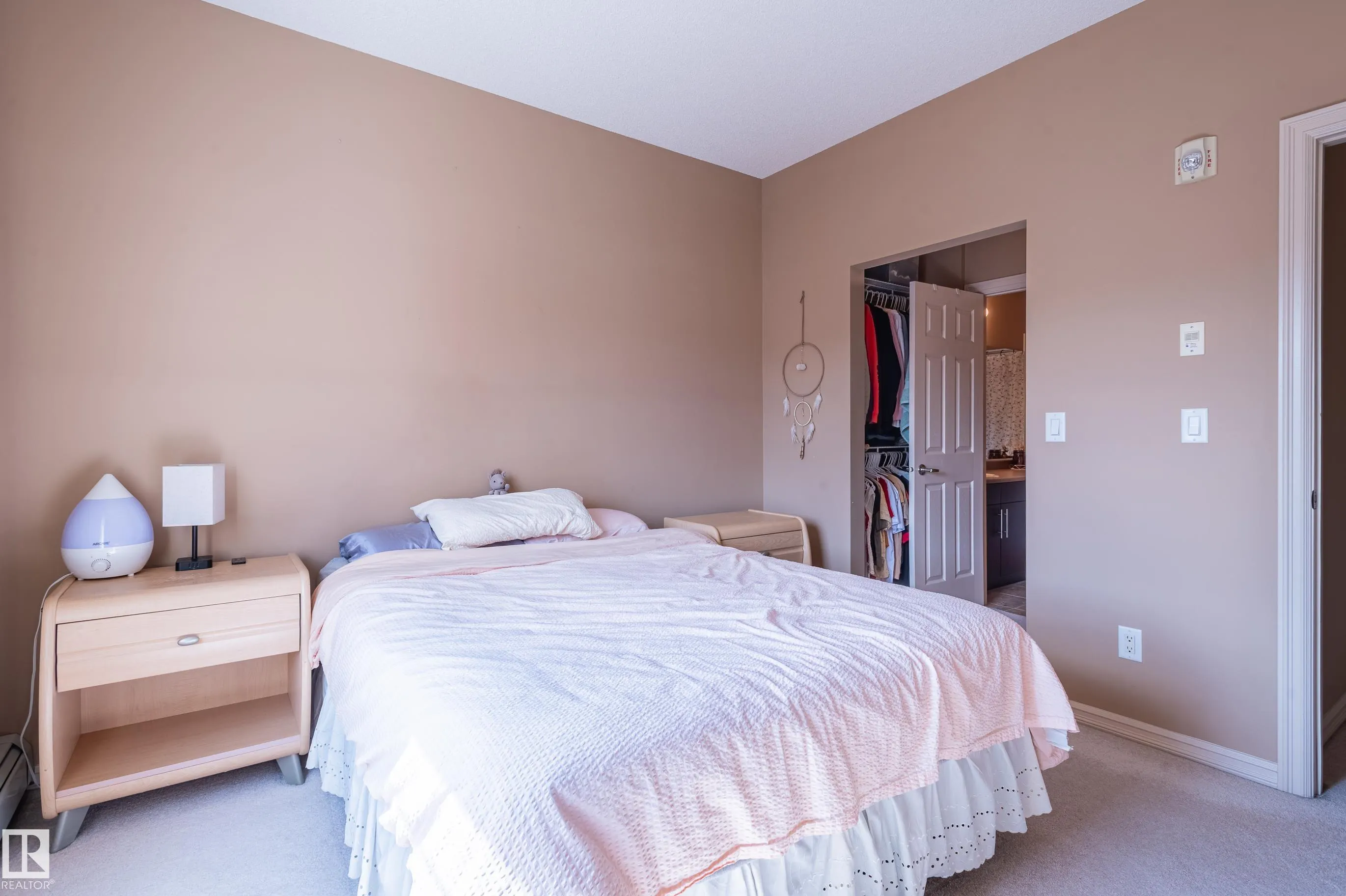 263 MACEWAN Road