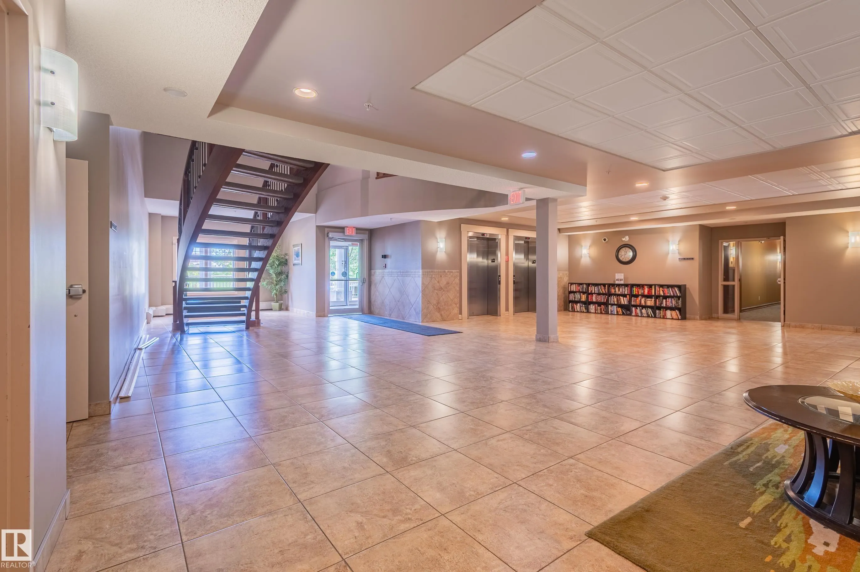 263 MACEWAN Road