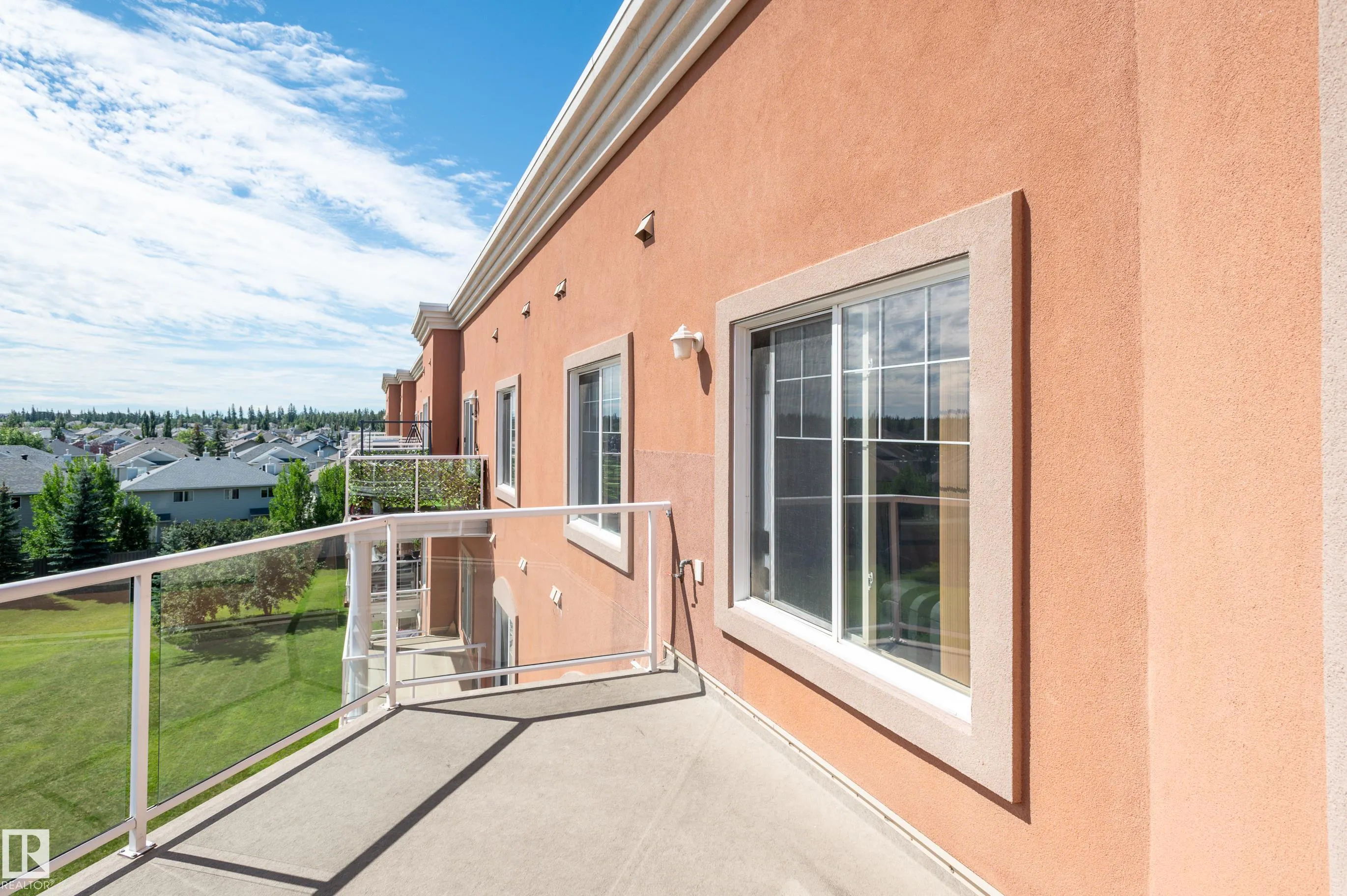 263 MACEWAN Road