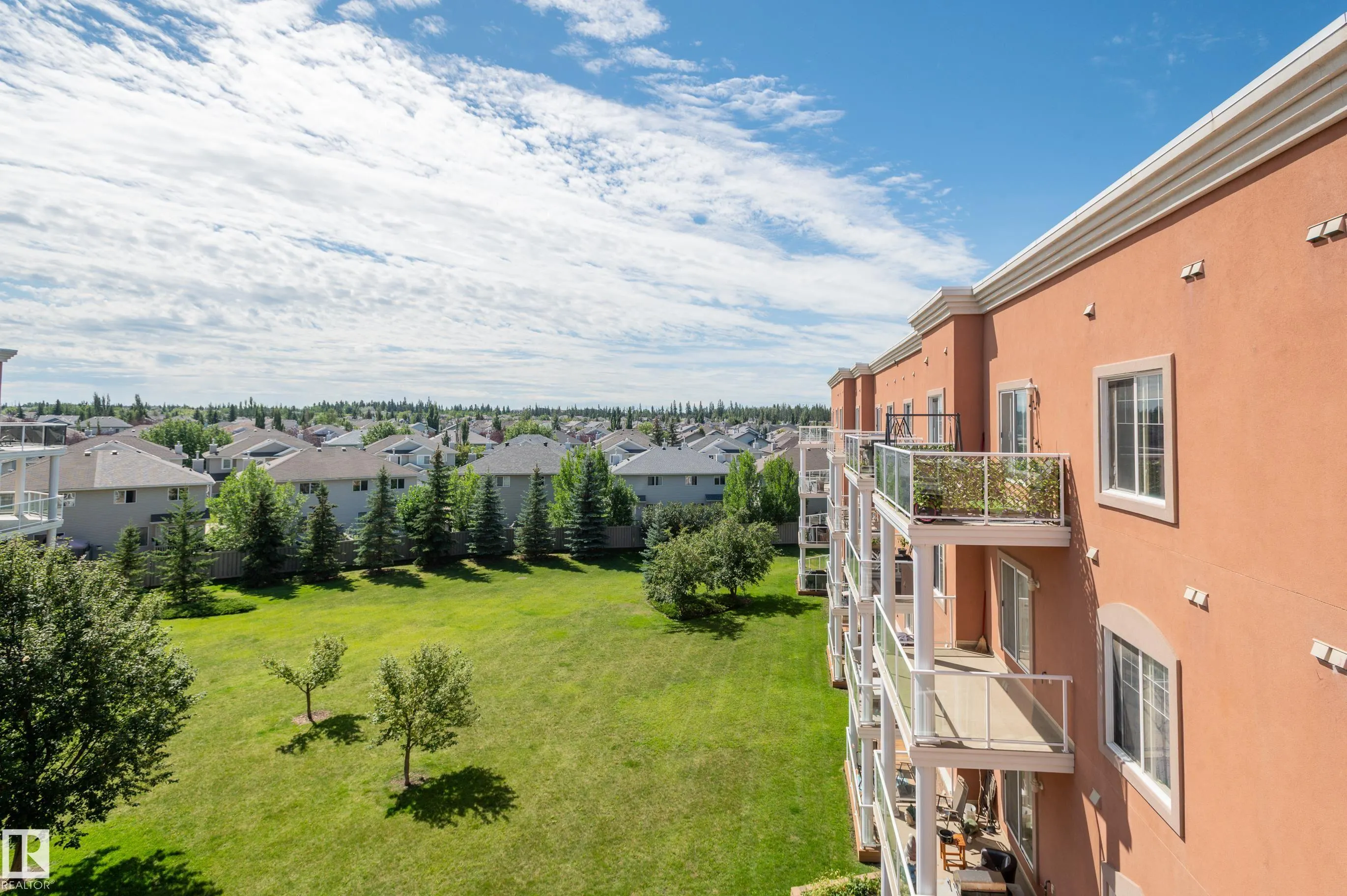 263 MACEWAN Road
