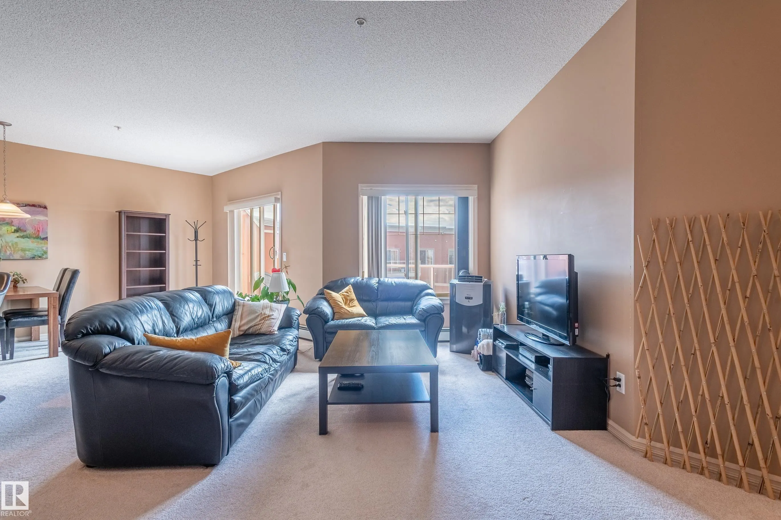 263 MACEWAN Road