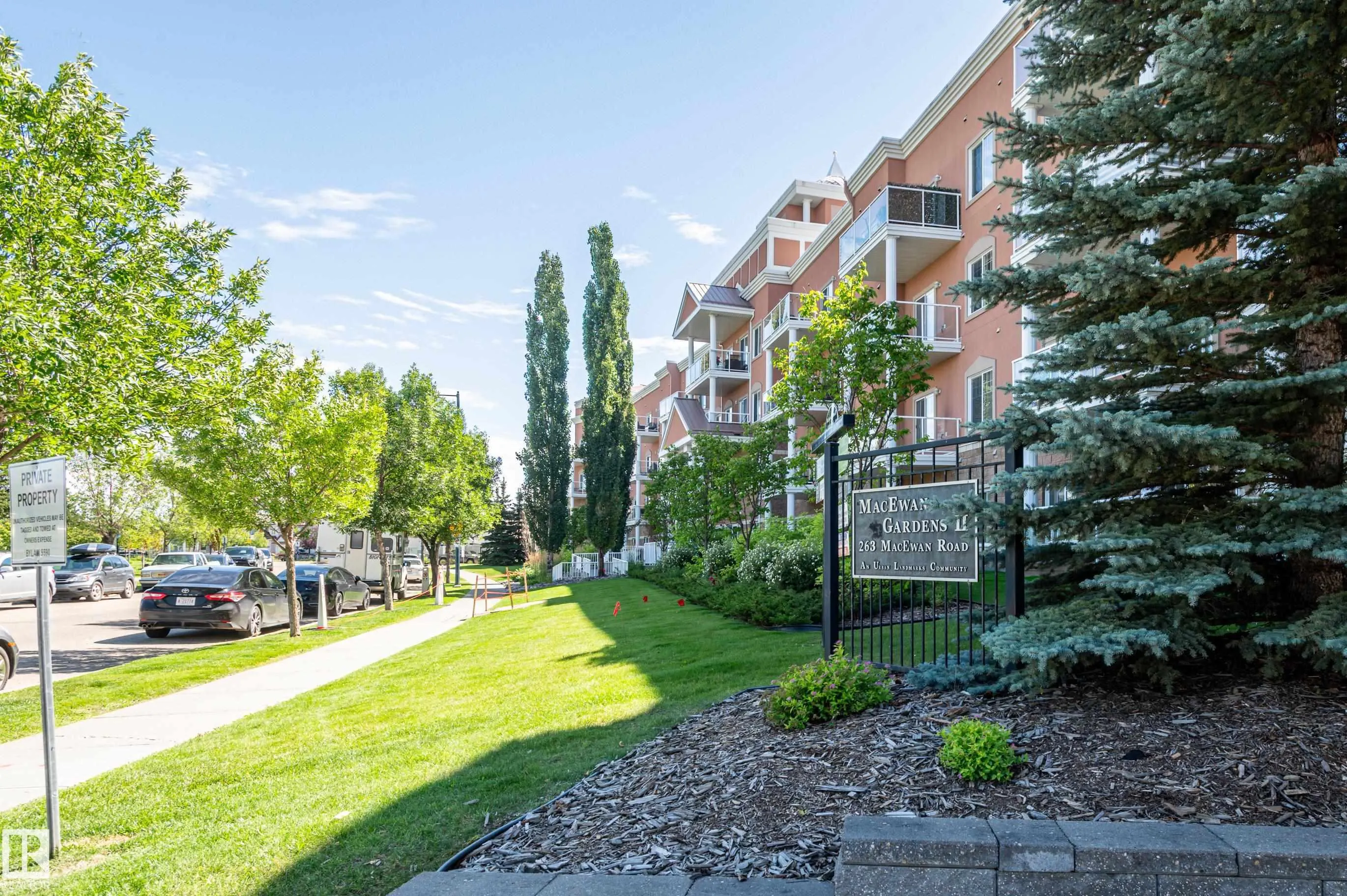 263 MACEWAN Road