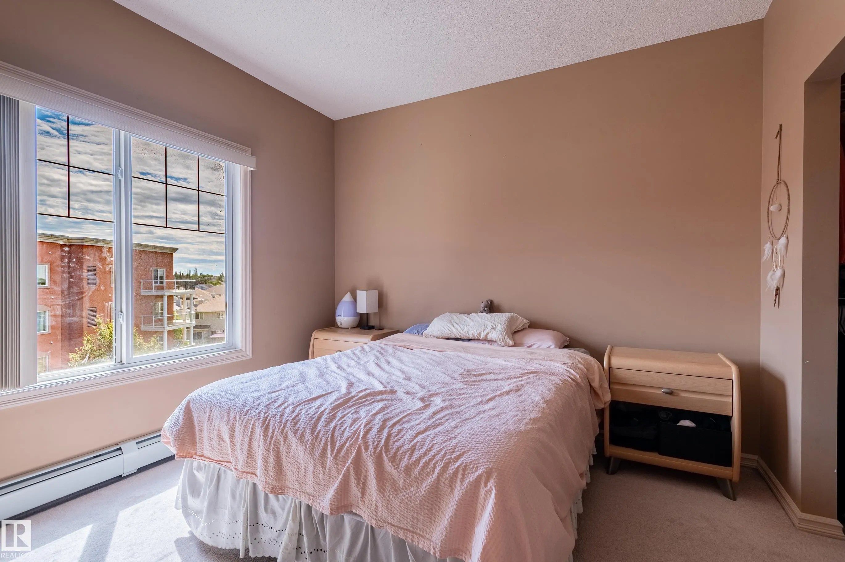 263 MACEWAN Road