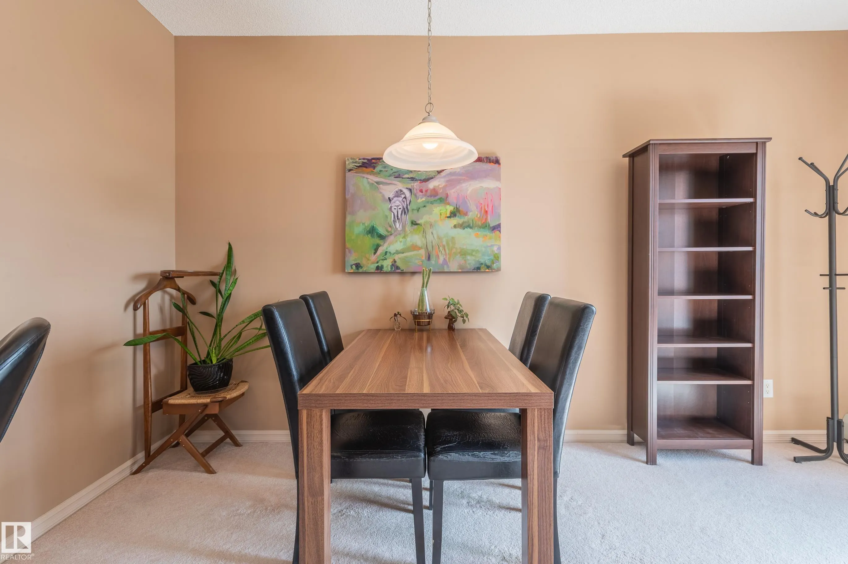 263 MACEWAN Road