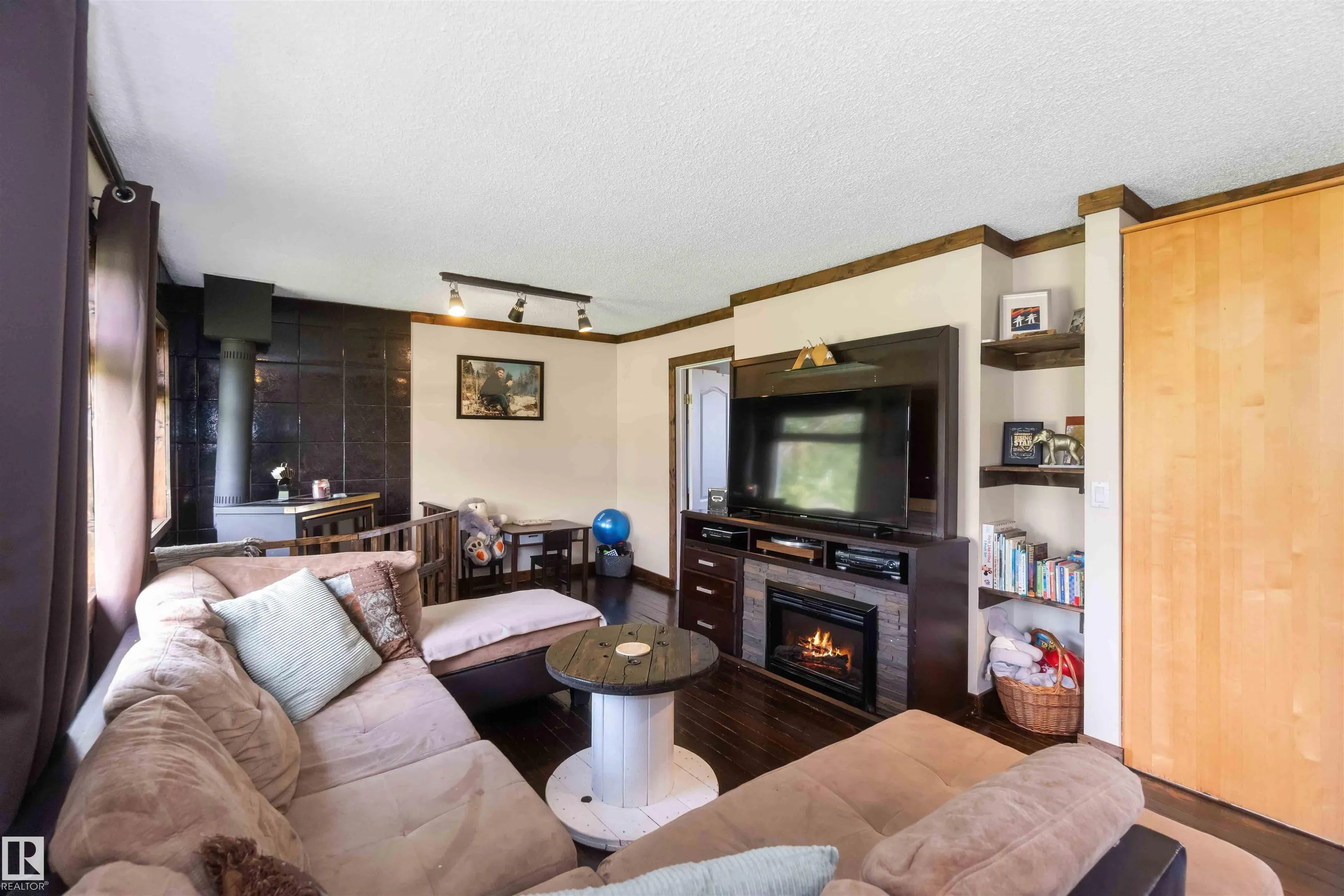19, 23422 Twp Rd 582
