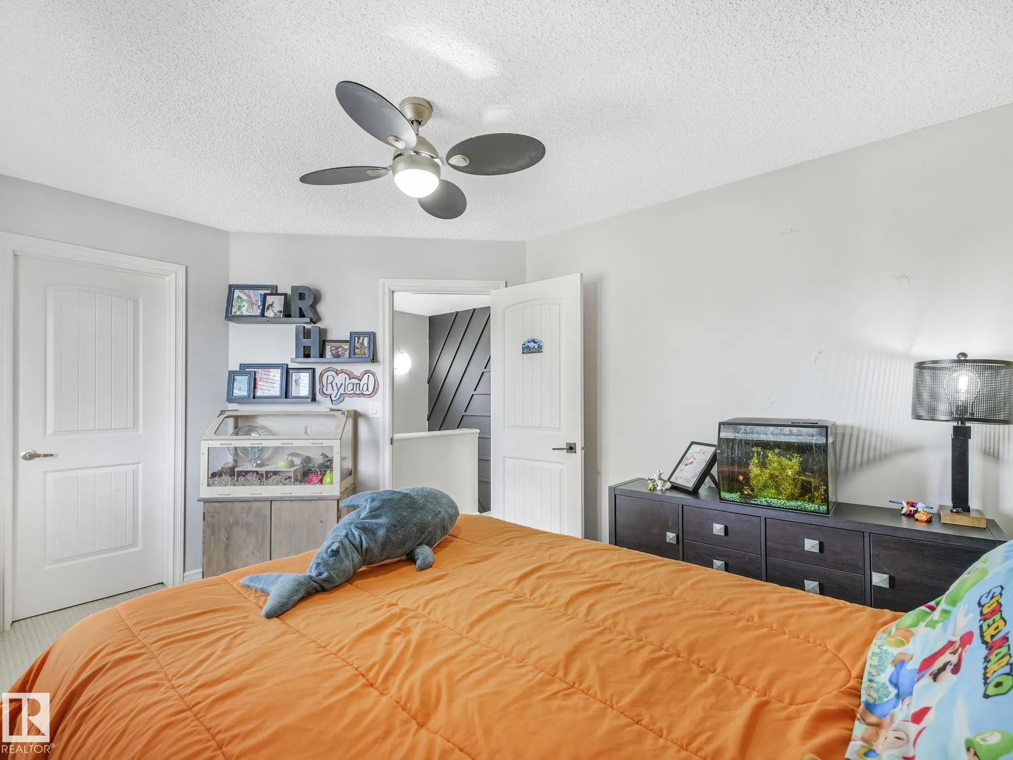 10 Snowhills Court