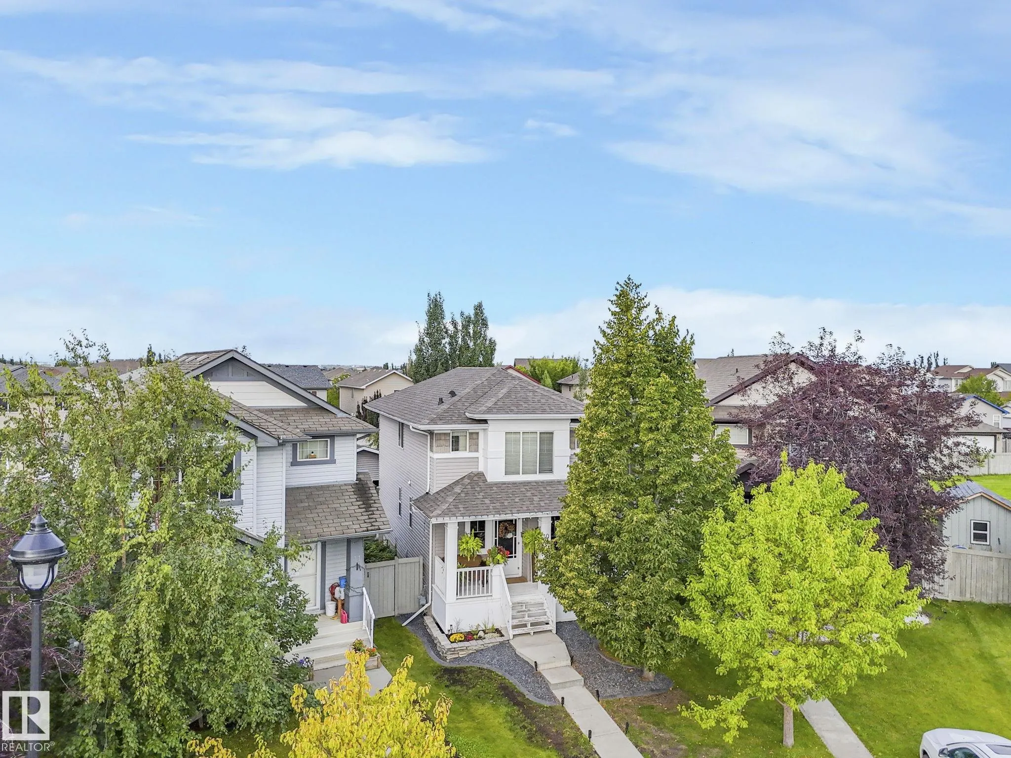 10 Snowhills Court