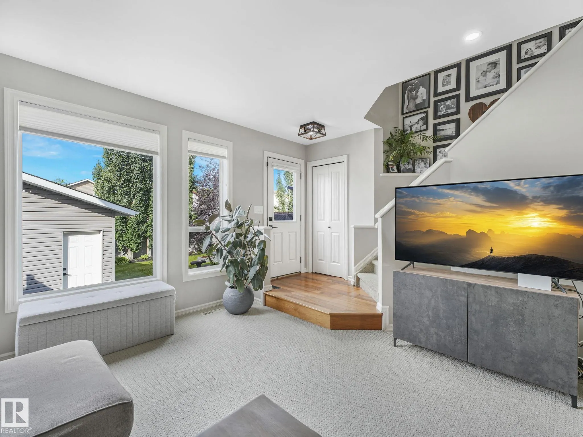 10 Snowhills Court