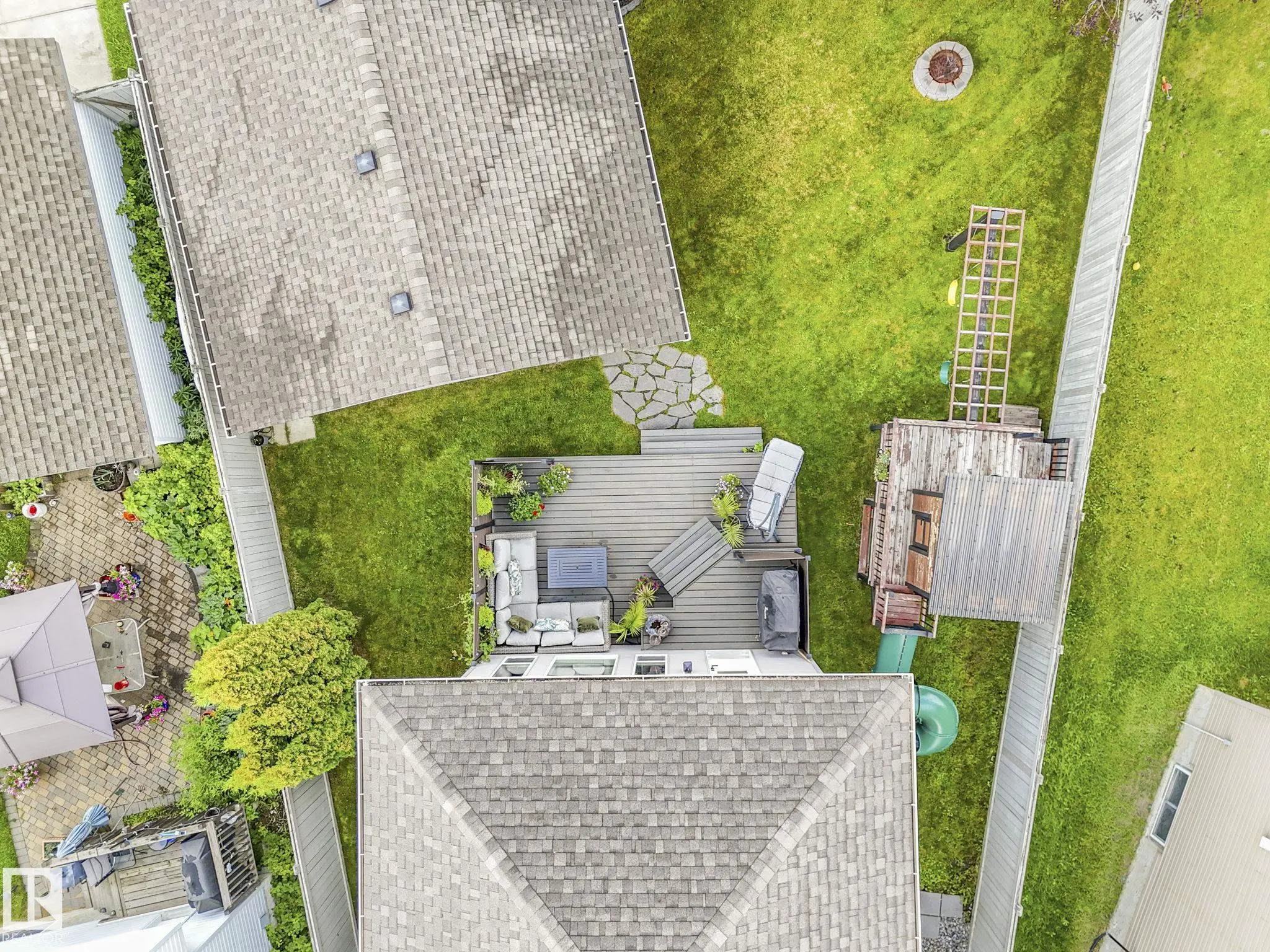 10 Snowhills Court