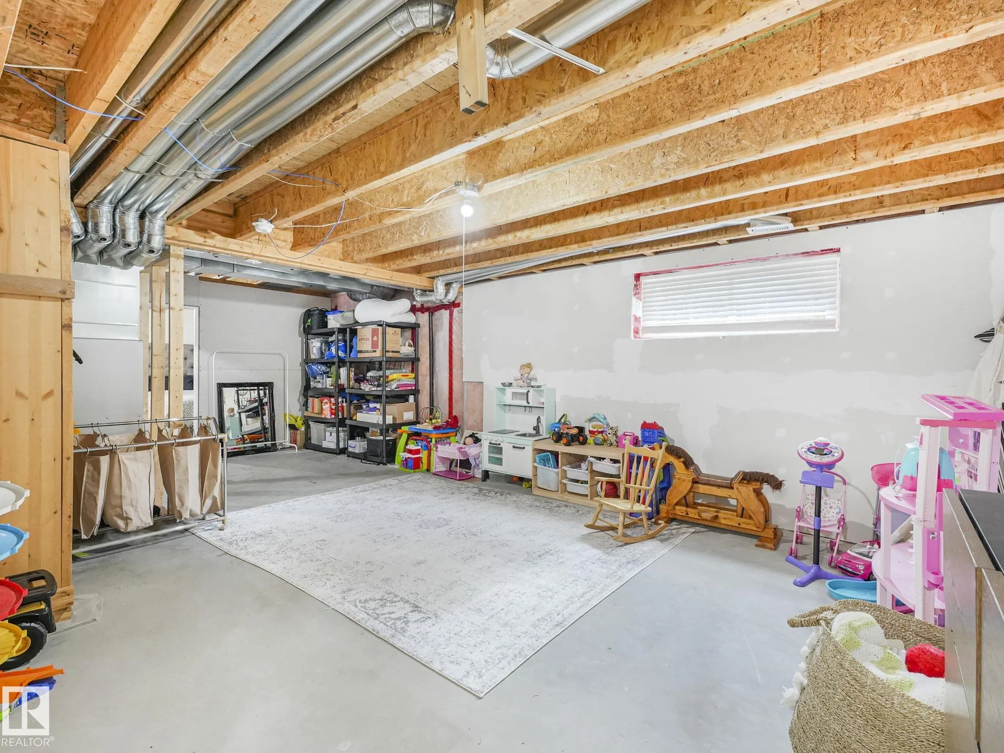 10 Snowhills Court
