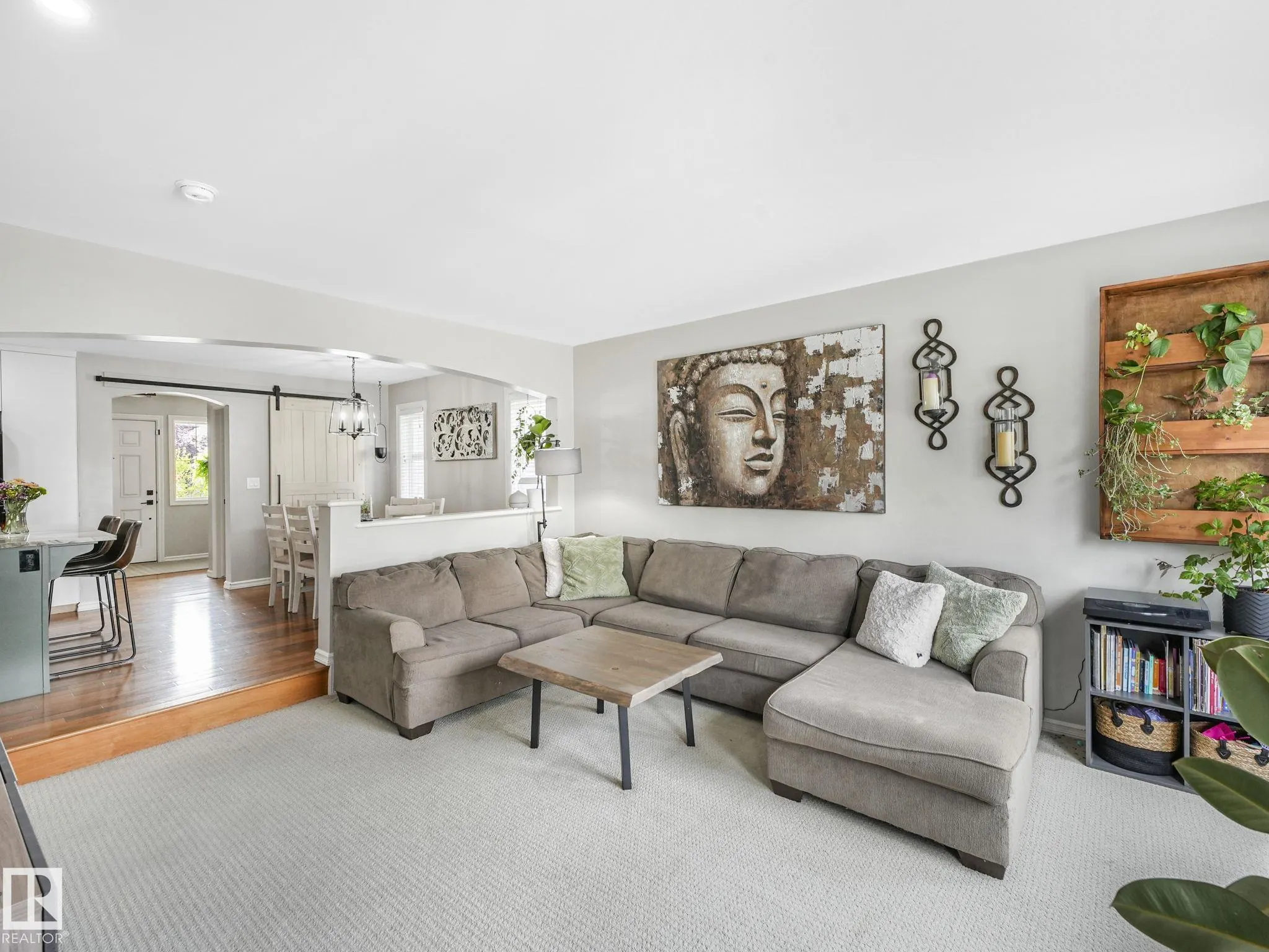 10 Snowhills Court