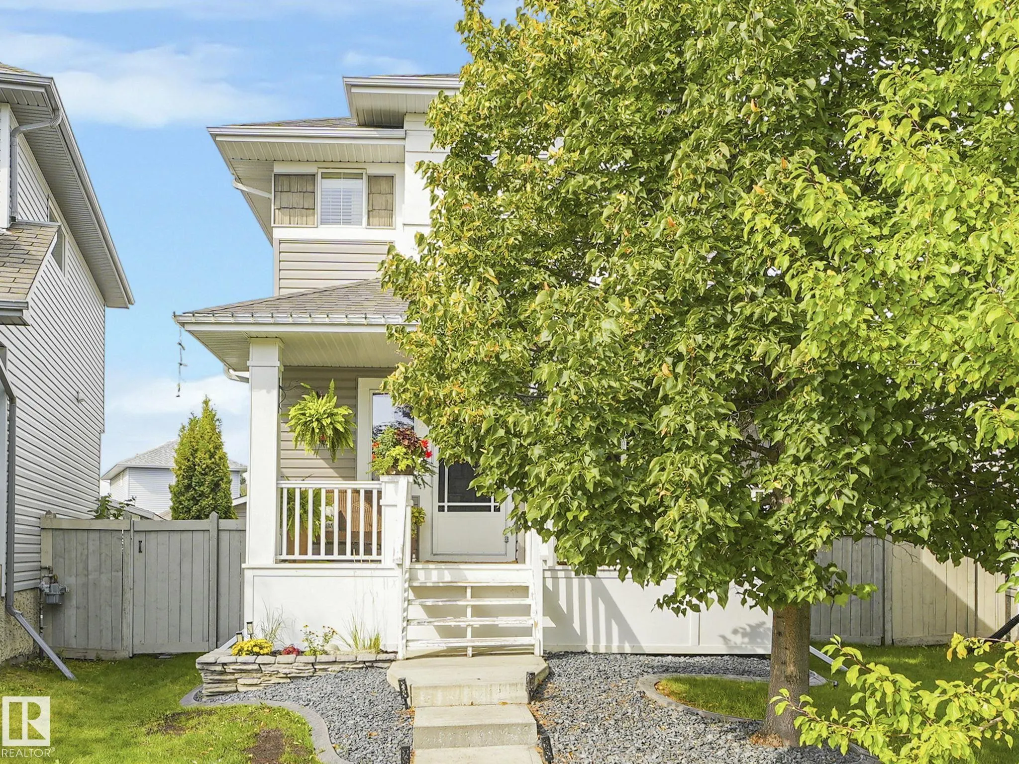 10 Snowhills Court