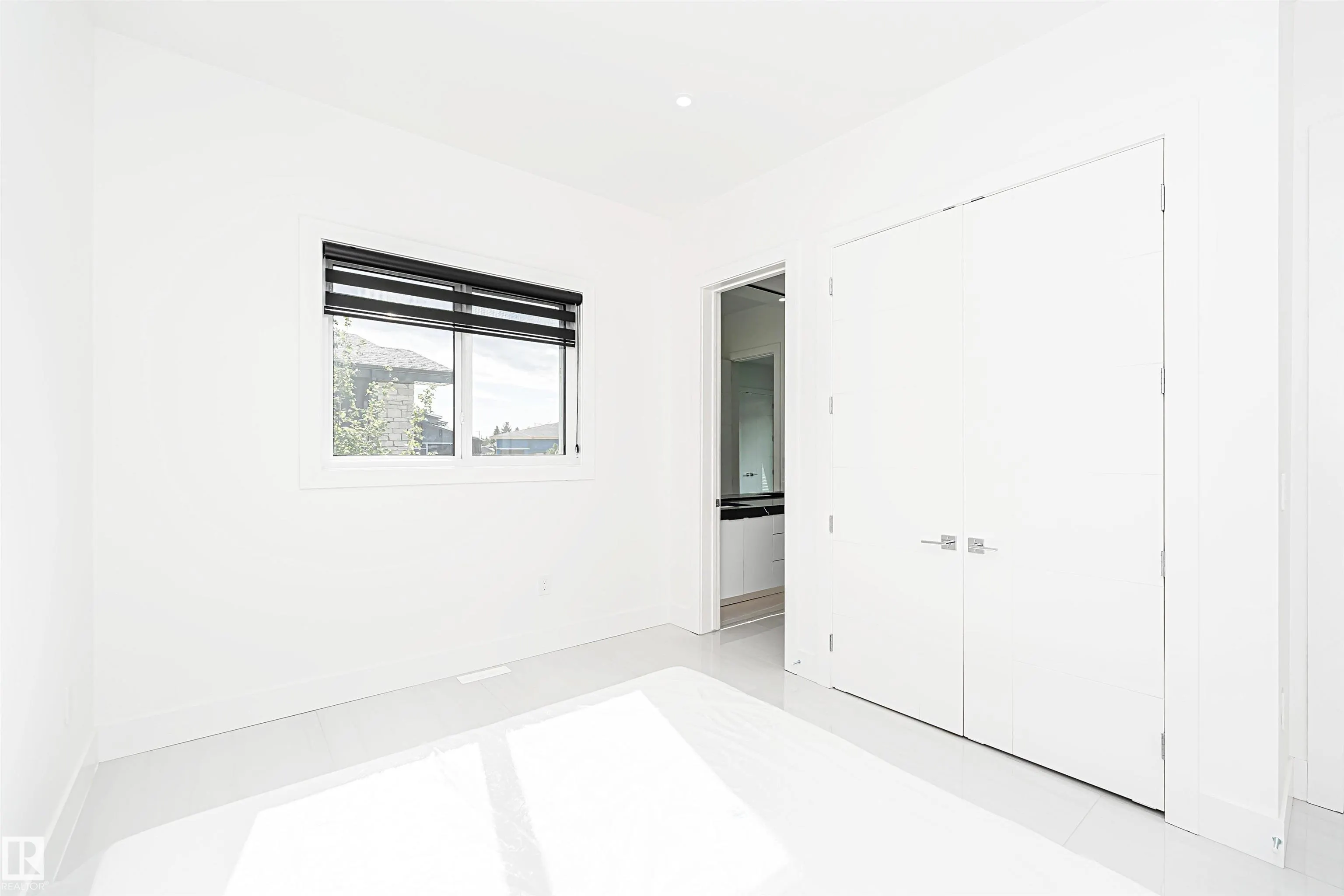 20 EASTON Close