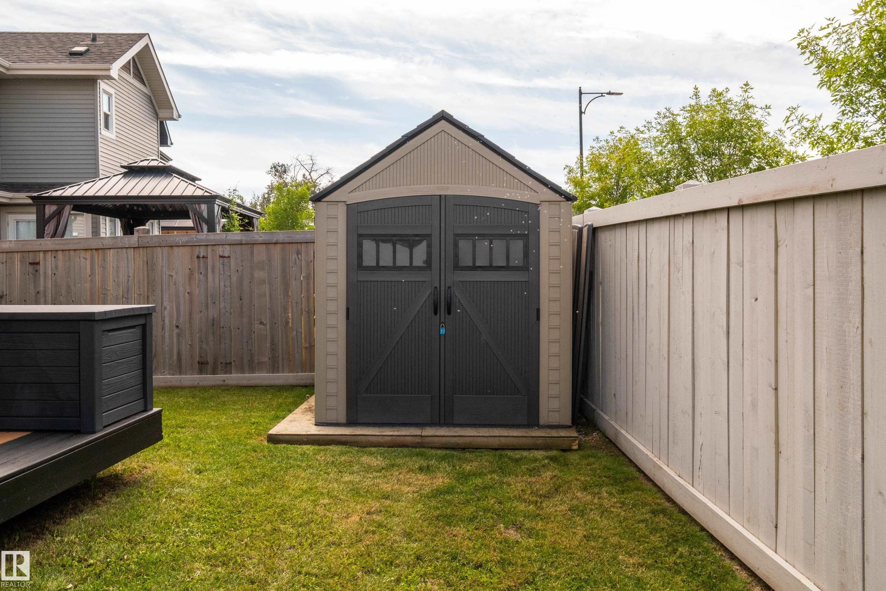 13 MEADOWLINK Gate